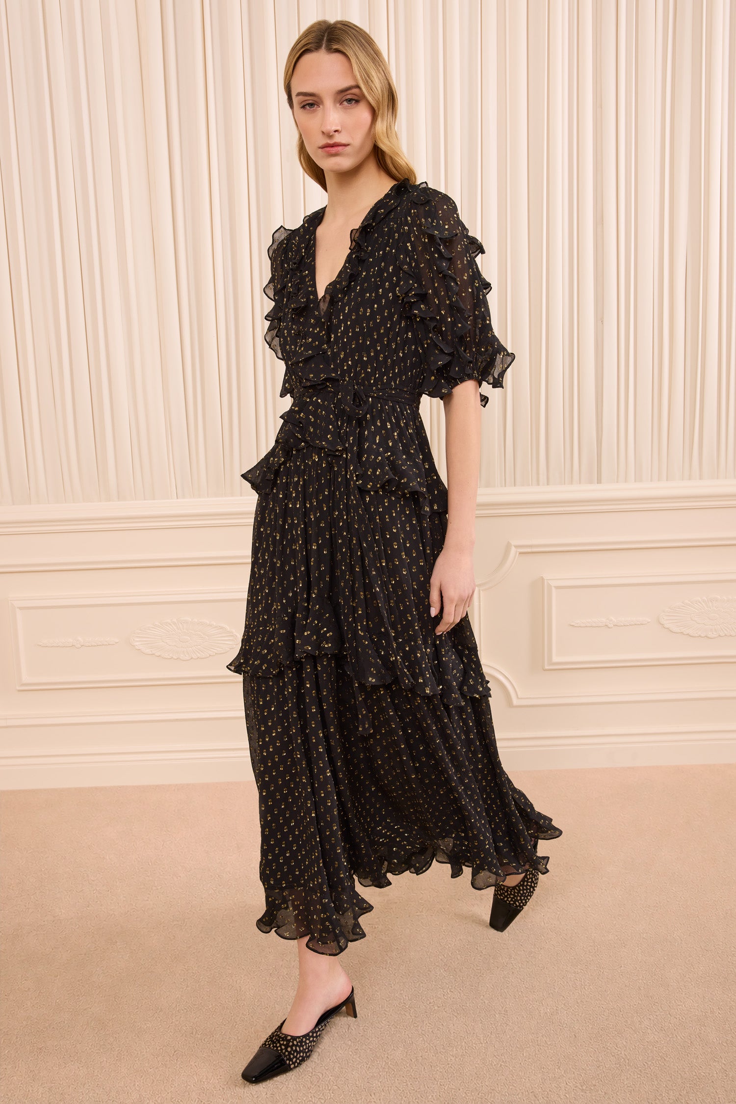 Ulla Johnson Tida Robe soie Noir midi manches courtes volants