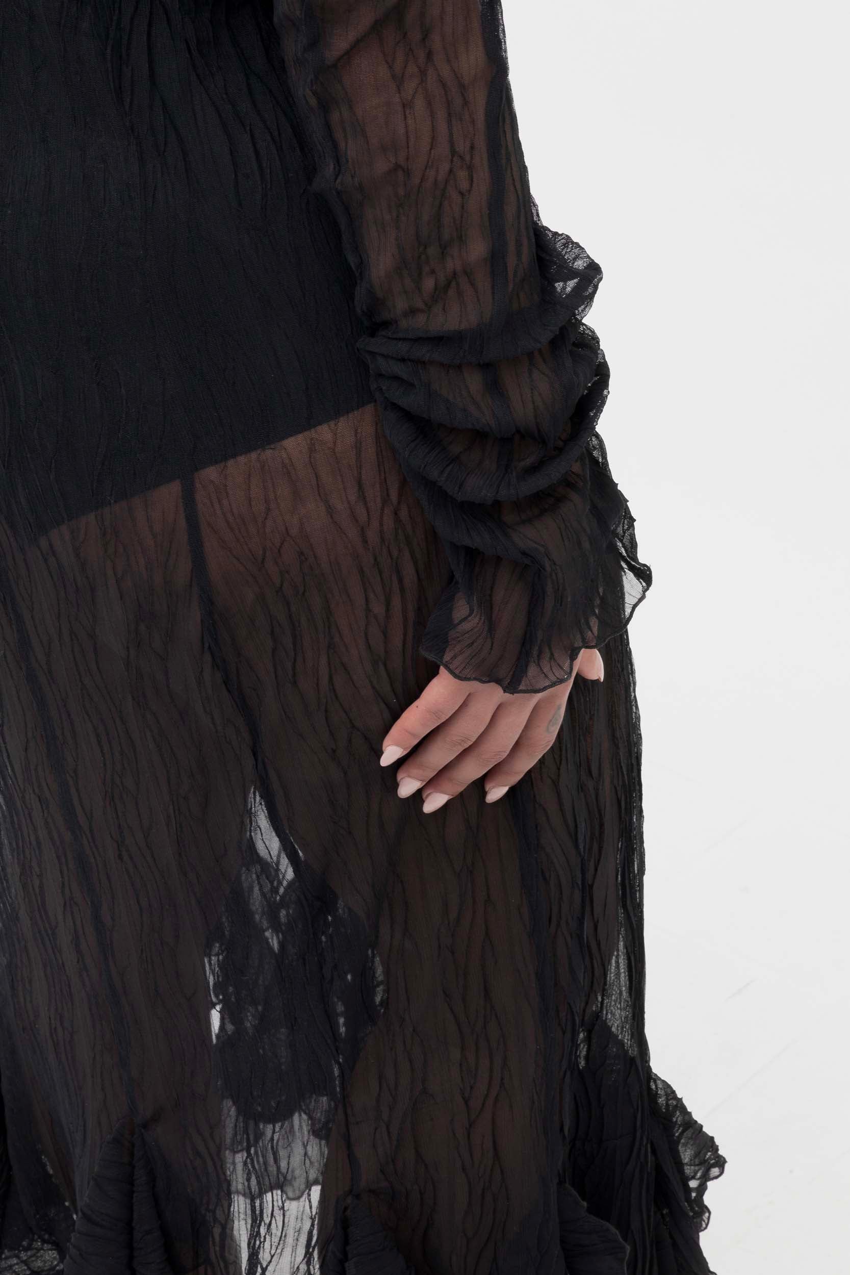 Ester Manas Black Crumpled robe longue noire froissée