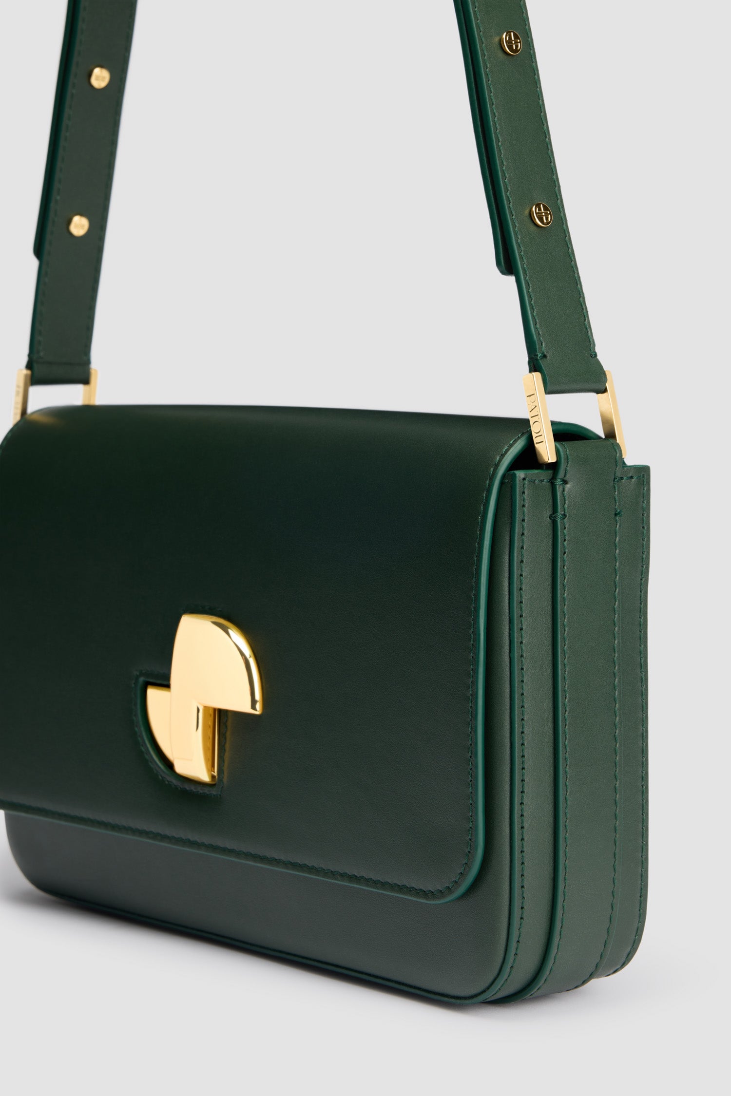 Patou H24BA0175000754B sac cuir vert bouteille