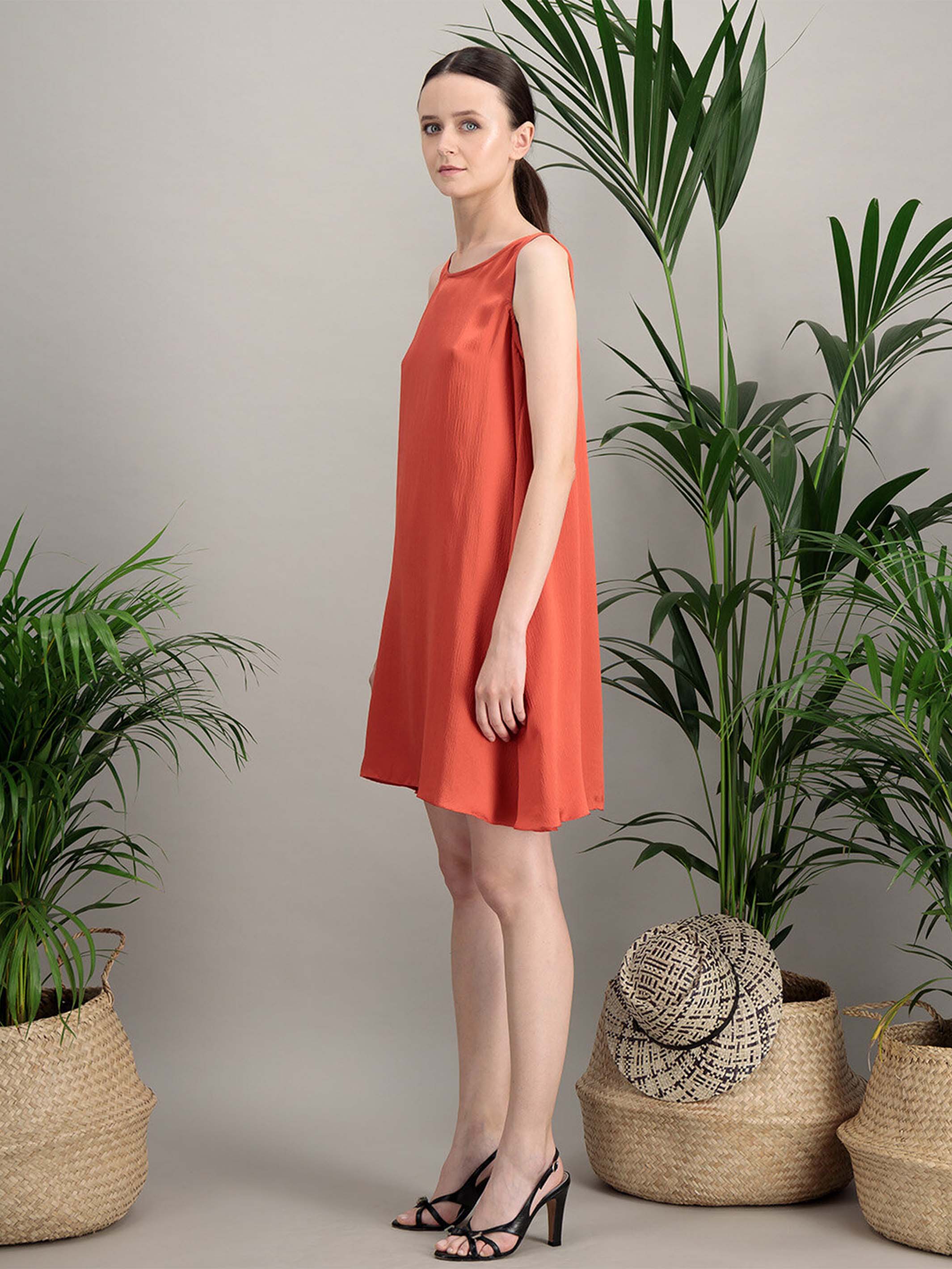 Anahide Saint André Miscelia robe soie évasée corail