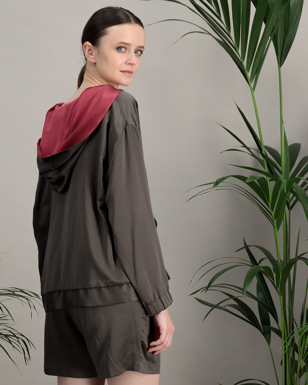 Anahide Saint André Nomade sweat soie capuche taupe rose