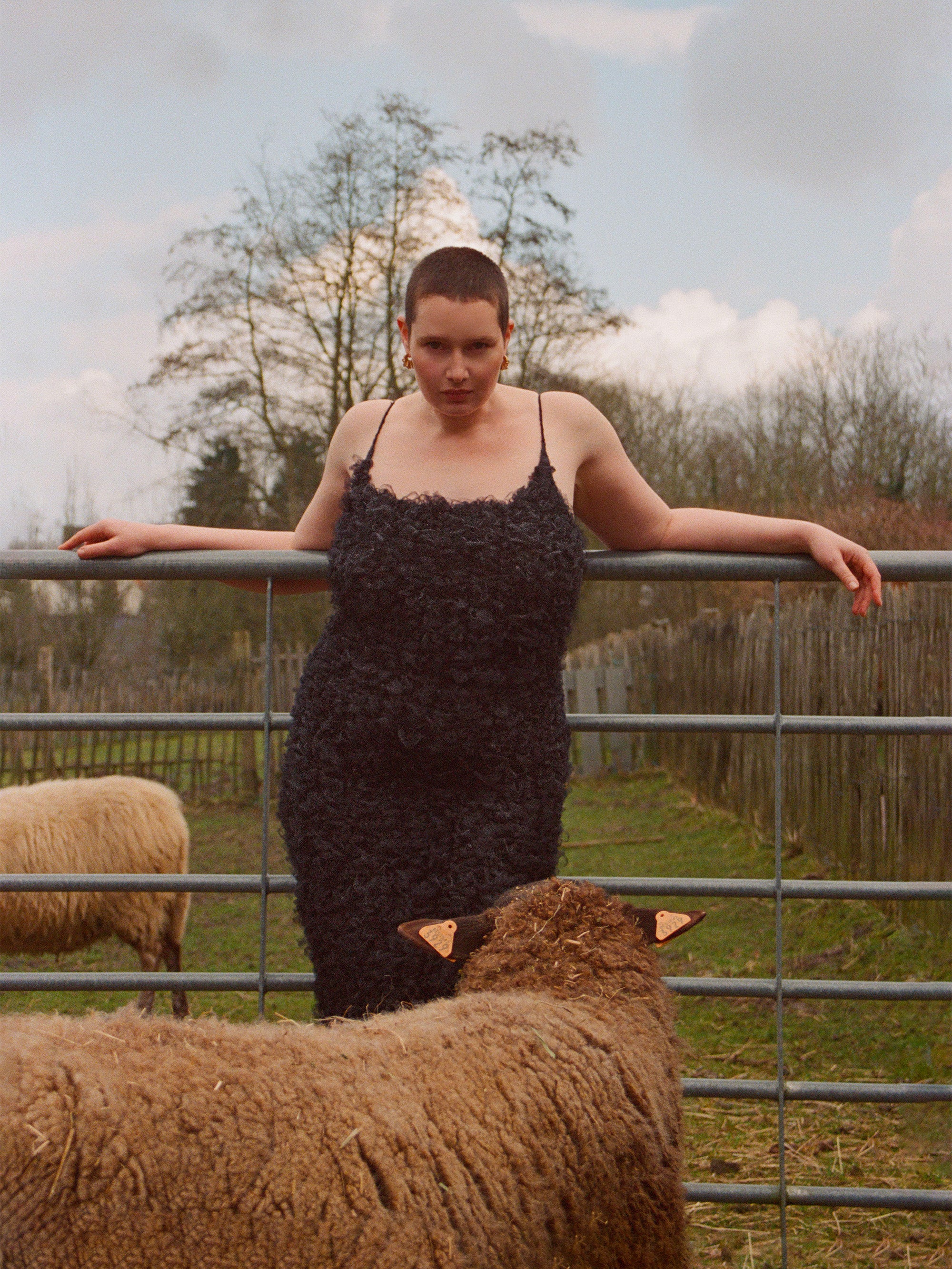 Ester Manas Dresses Signature Mesh Wool robe midi laine