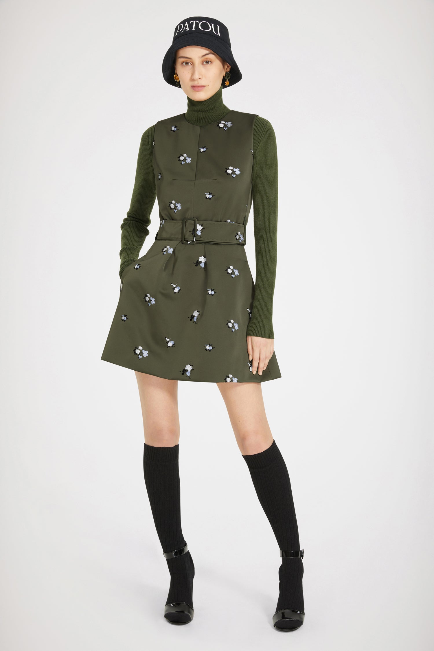 Patou DR100 robe kaki satin recyclé brodée mini