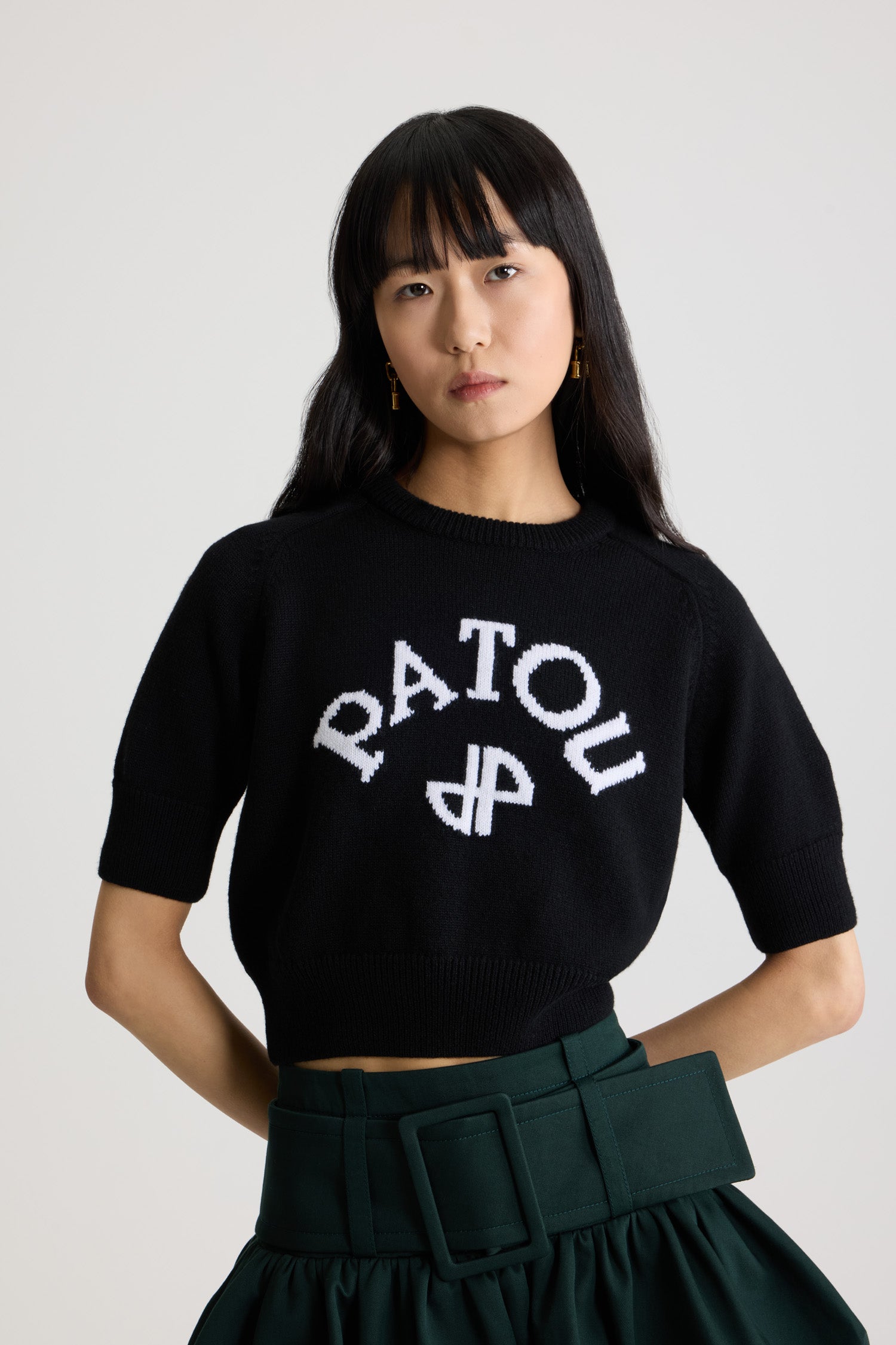 Patou KN303 pull cropped noir laine cachemire logo