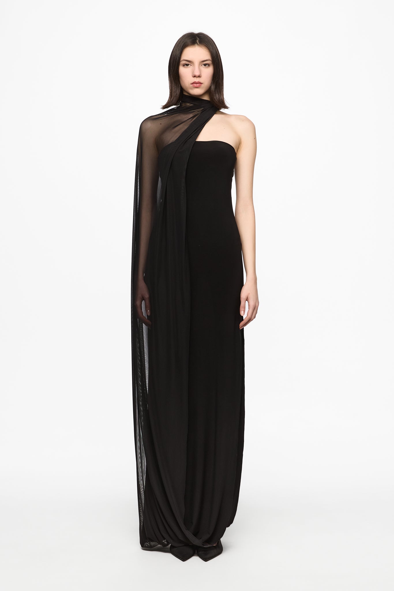 ATU Body Couture robe longue tube noire cape tulle à fente