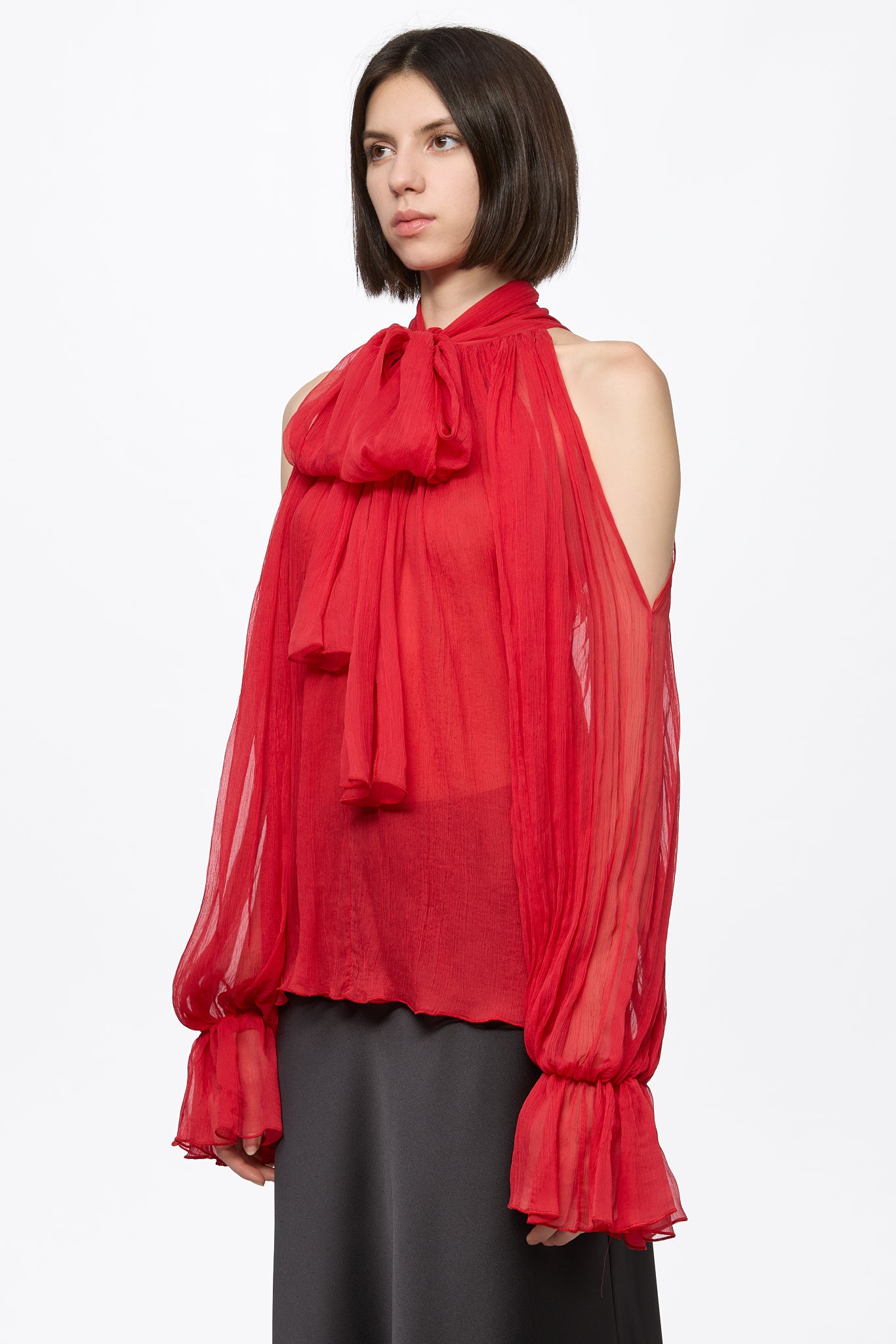ATU Body Couture Red Chiffon chemise soie rouge épaules nues