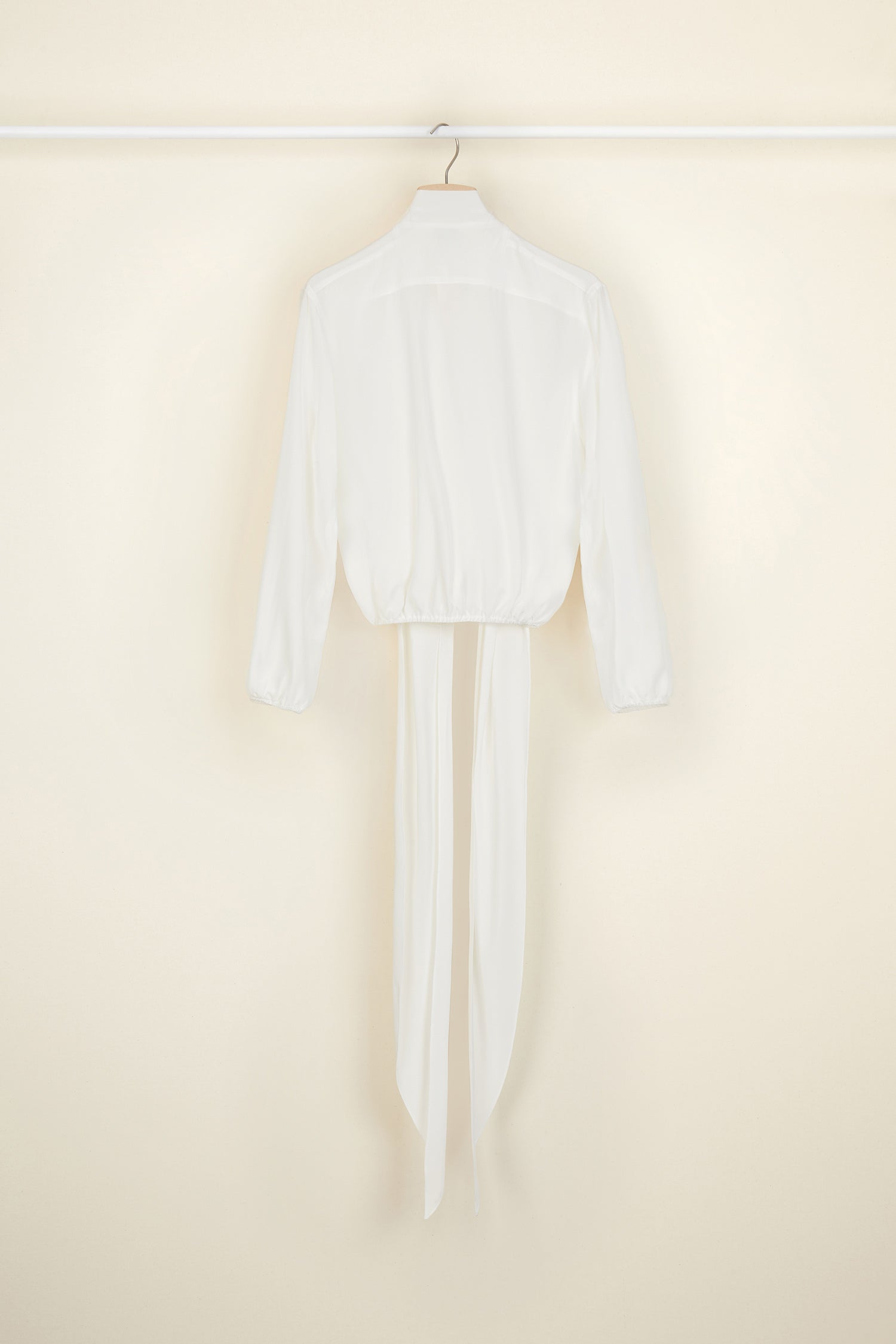 Patou OU006 bomber soie blanc Pearl col lavallière