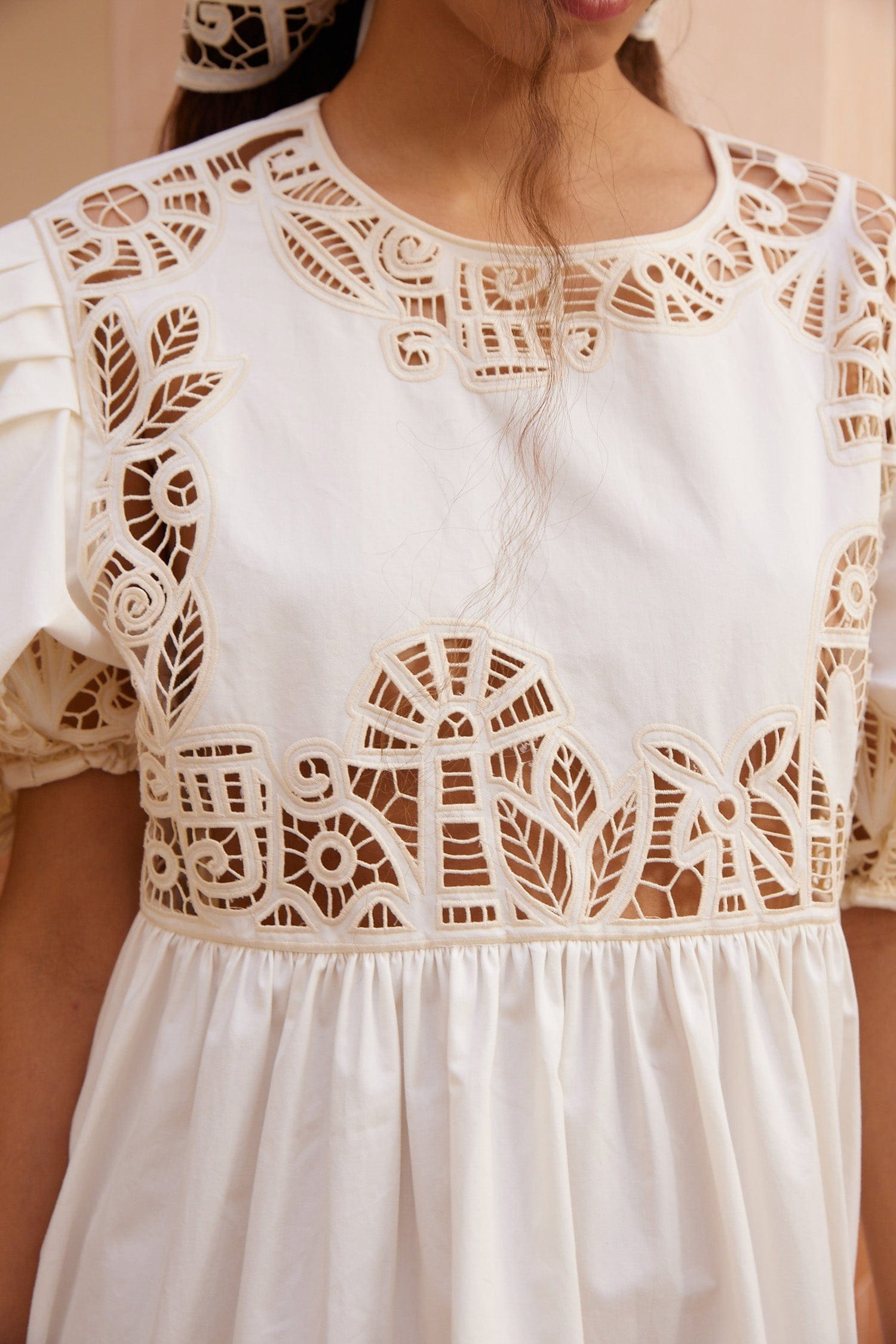 Alemäis Rosemary Embroidered Mini robe brodée coton taille 10