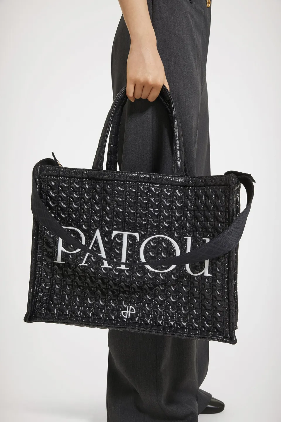 Patou Bags H23AC0240123994B tote nylon noir TU