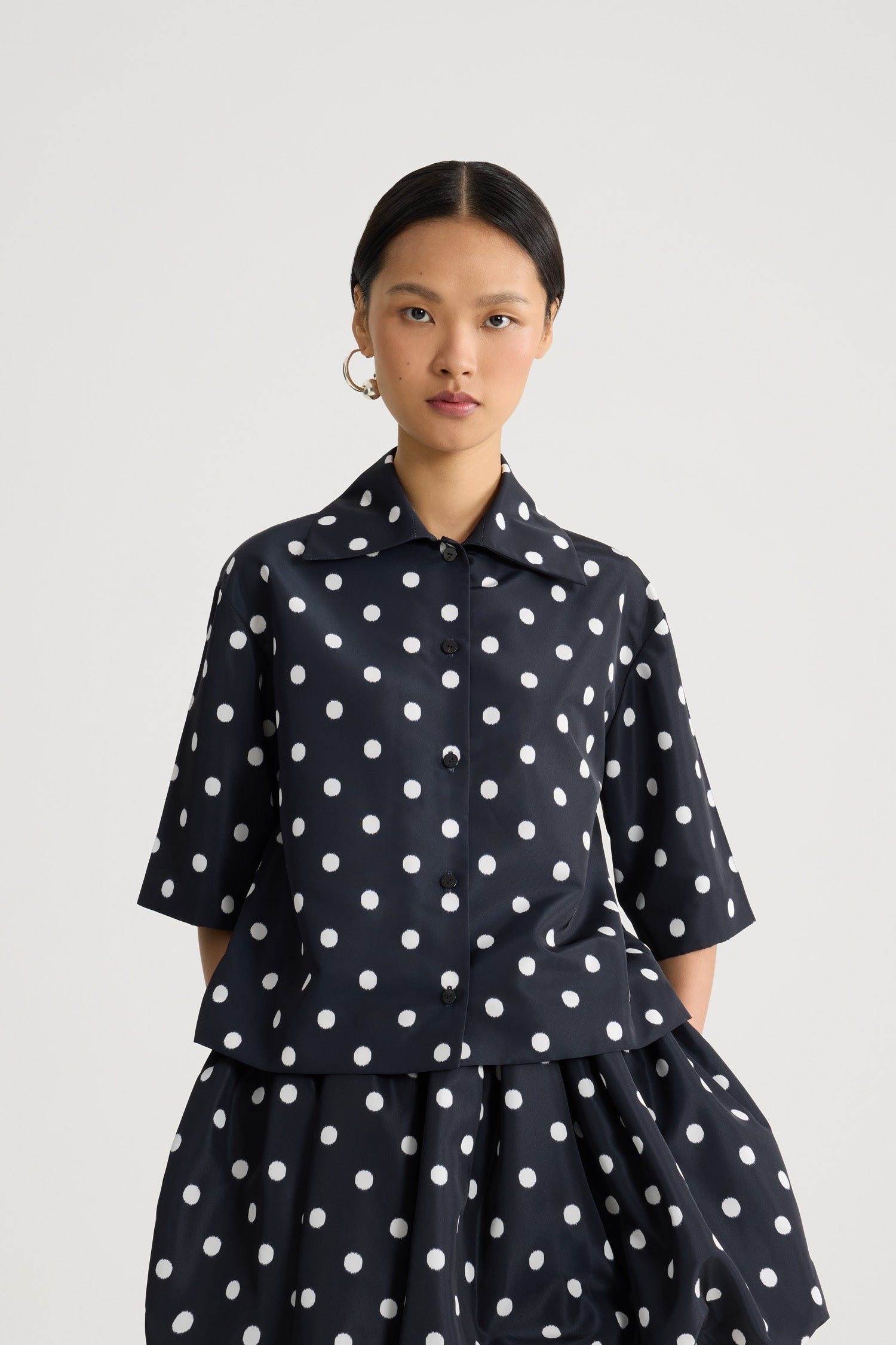 Patou P26BL05902455963 blouse pois bleue faille
