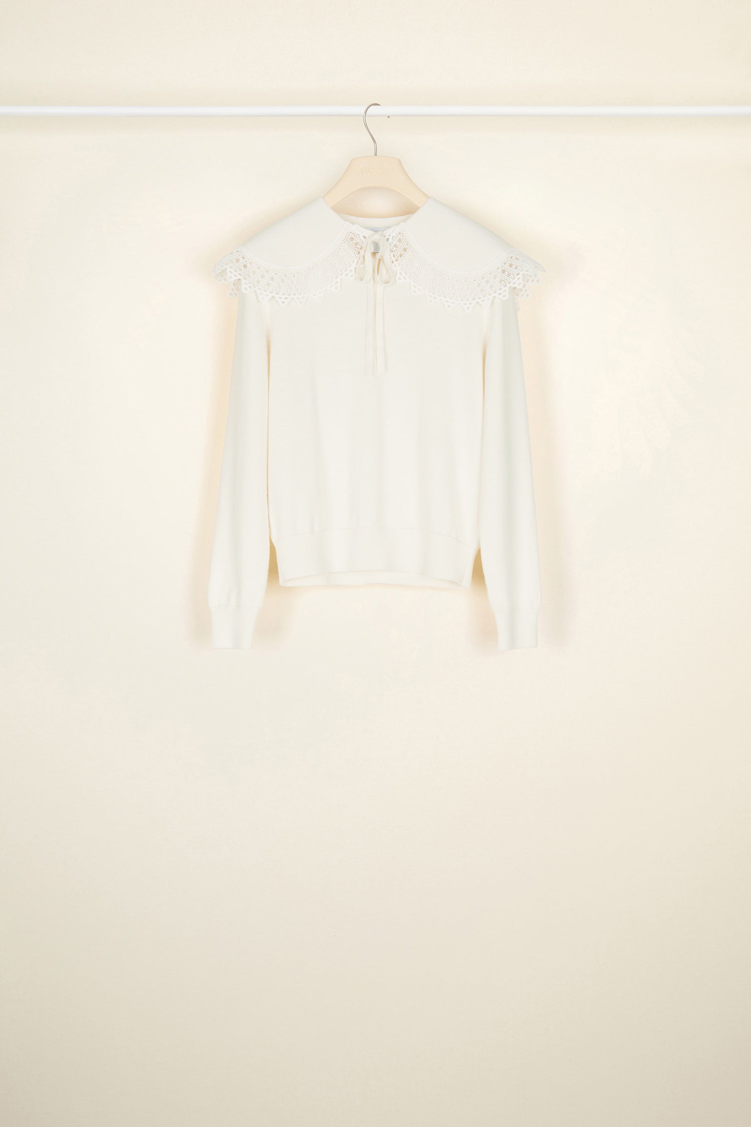 Patou KN023 Pull col crochet crème laine fine