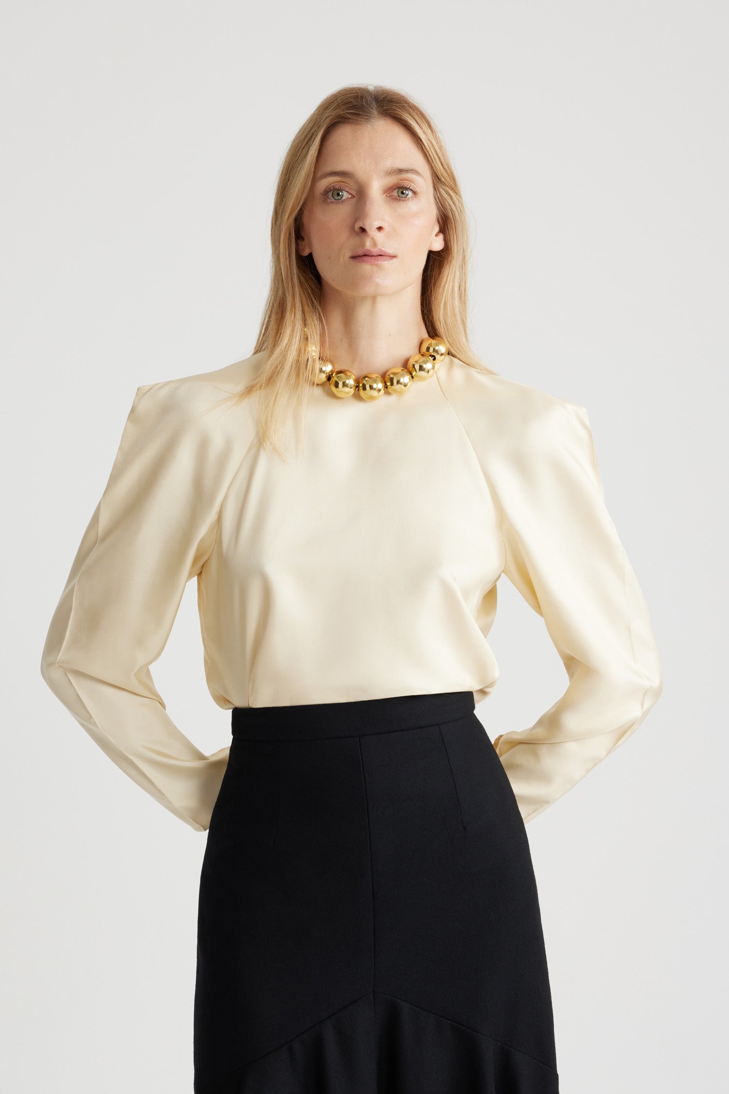 Patou Tops top TO047 Angora soie bio épaules carrées