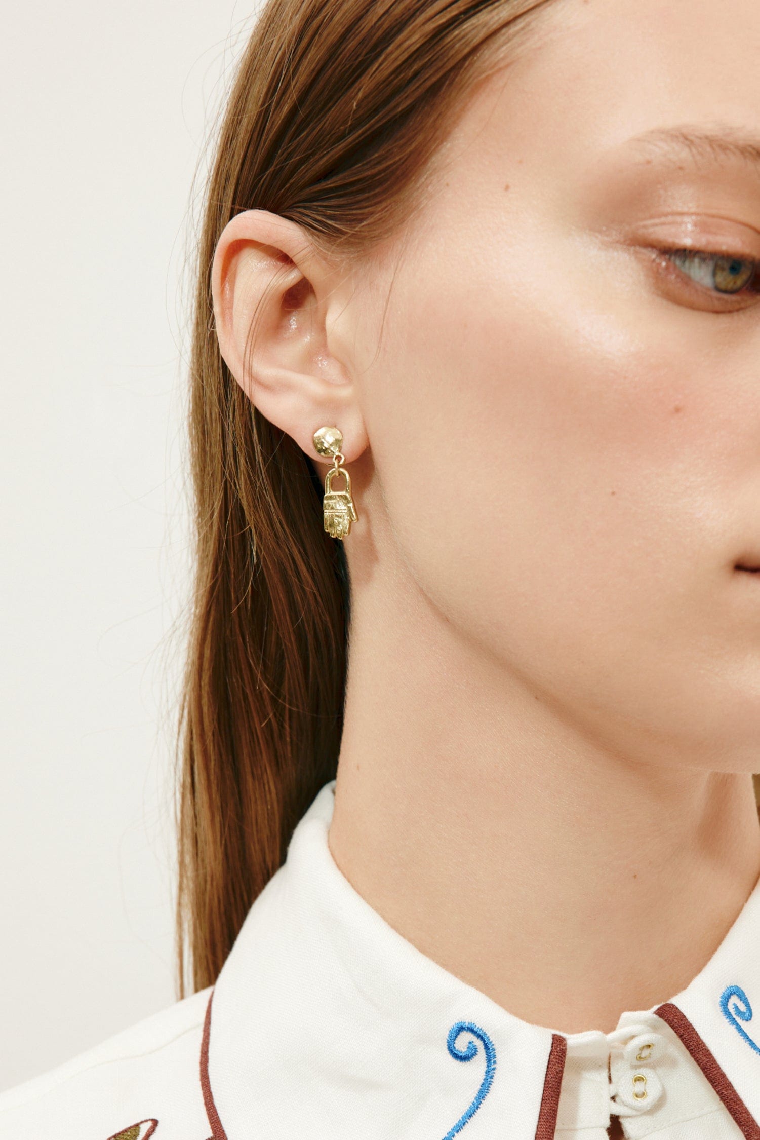 Alemaïs Le Jardin Mini Hand Drop Studs boucles d'oreilles laiton taille unique
