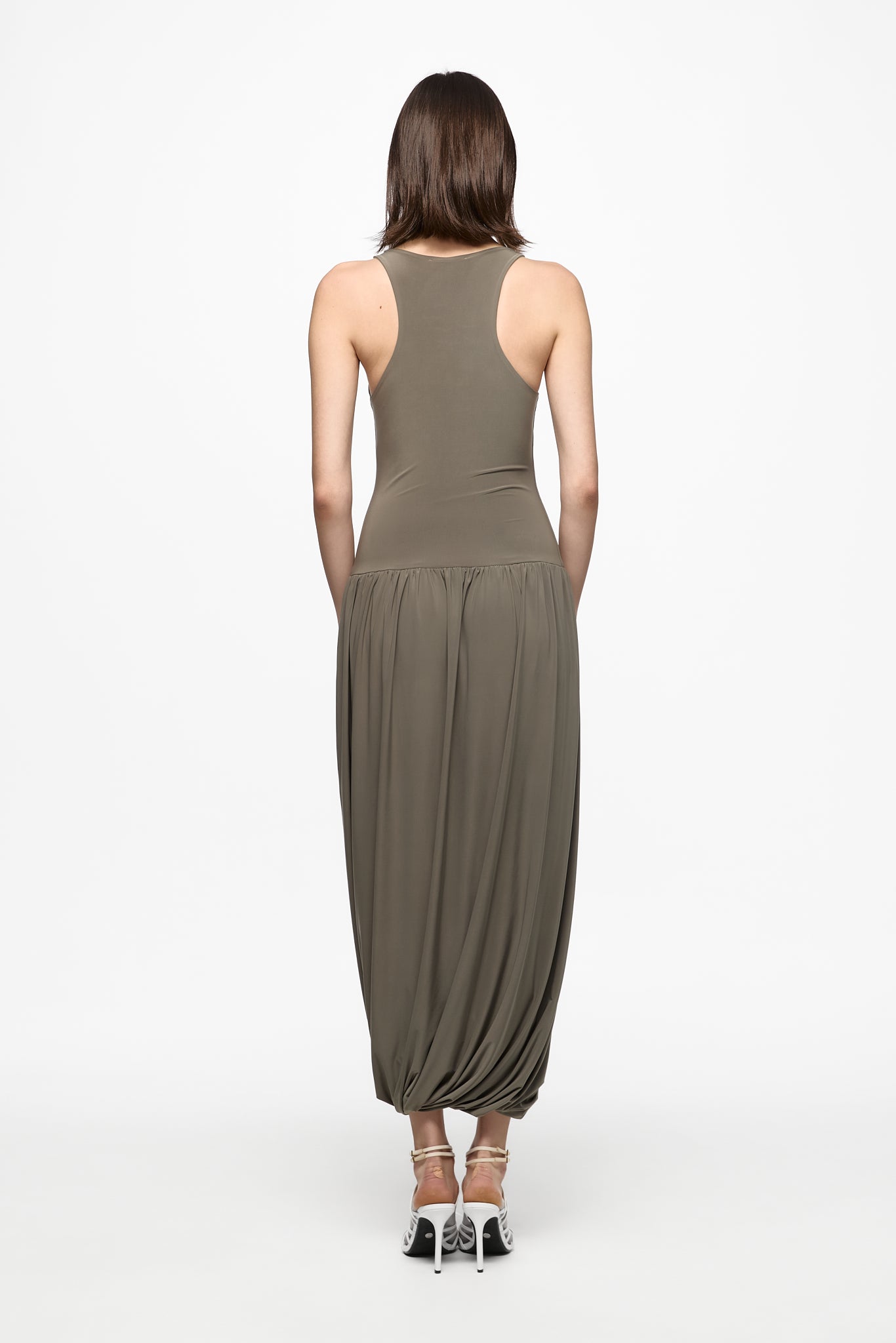 ATU Body Couture robe midi grise sans manches fronçée