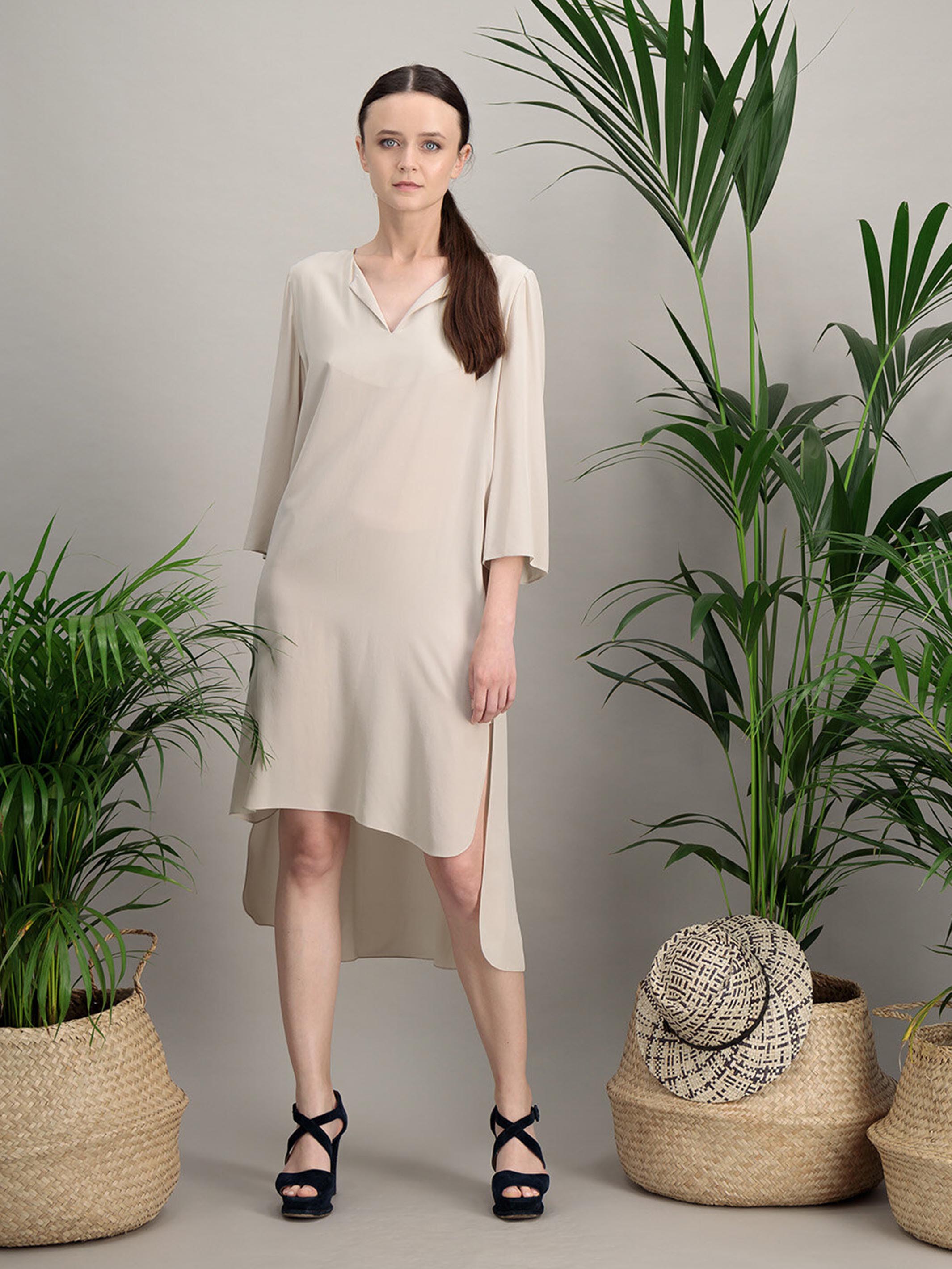 Anahide Saint André Kurta robe soie blanc sable longue