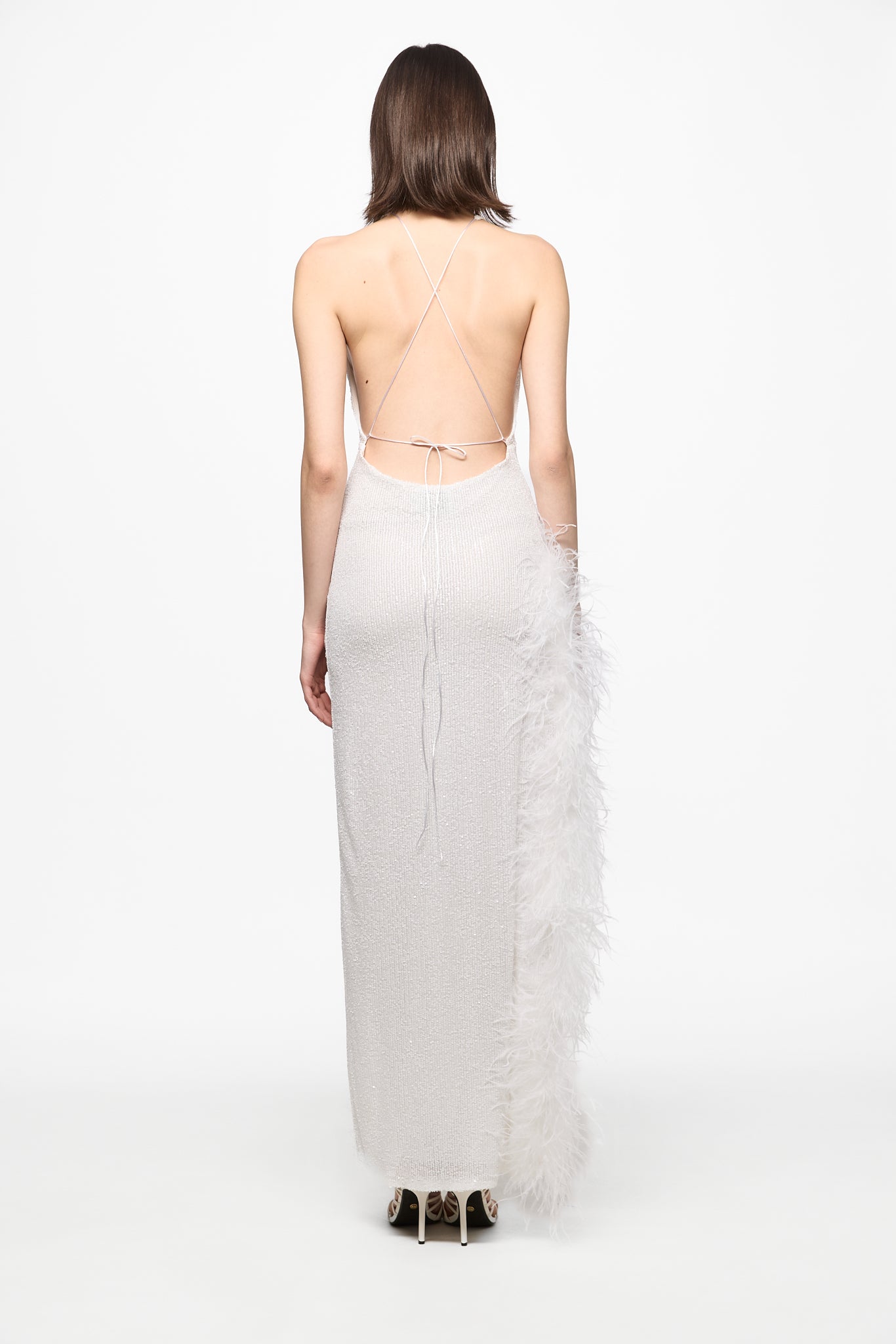 ATU Body Couture Sequins Feathers robe sequins blanche taille S