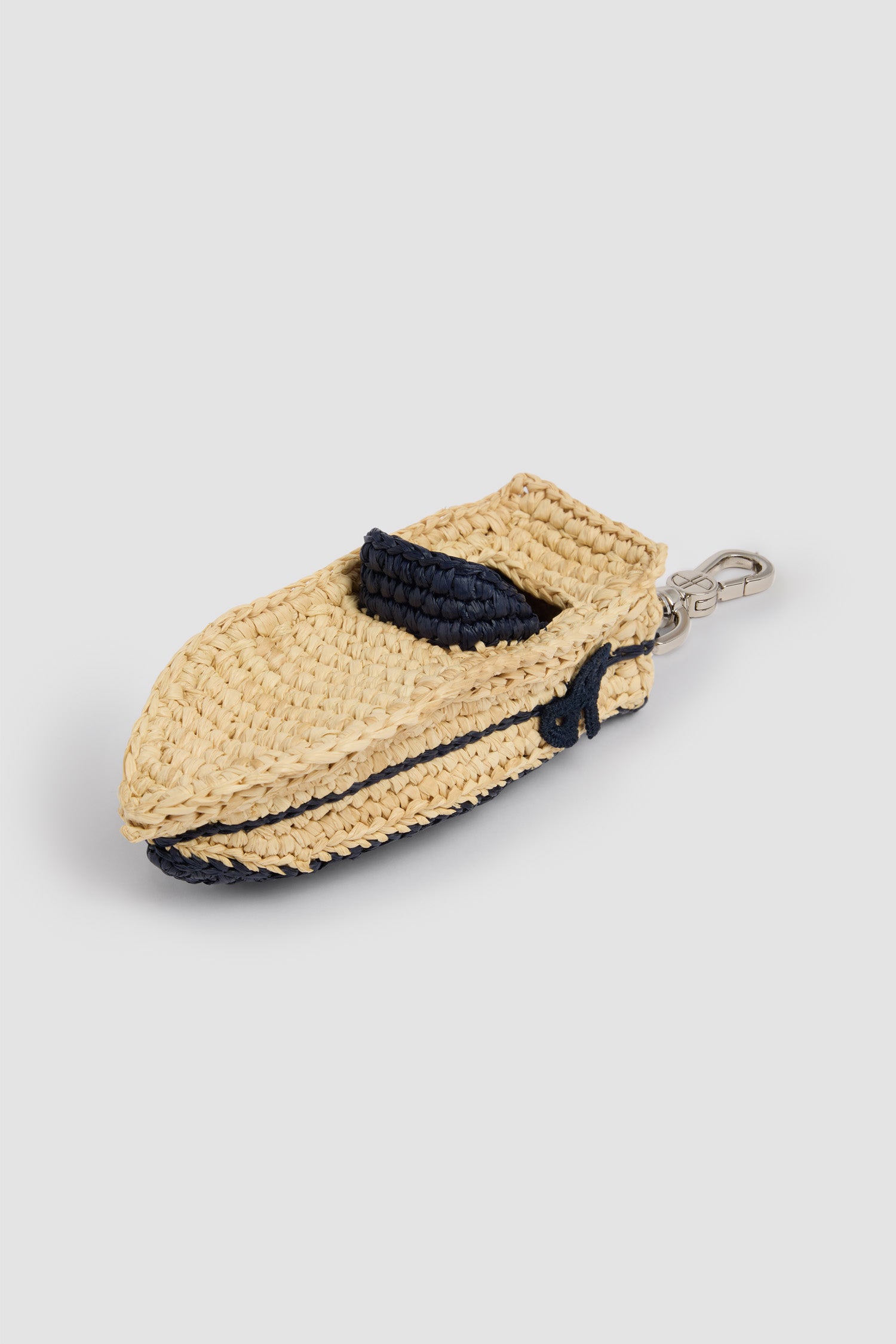 Patou Jewellery Raffia Boat Charm breloque vanille raphia