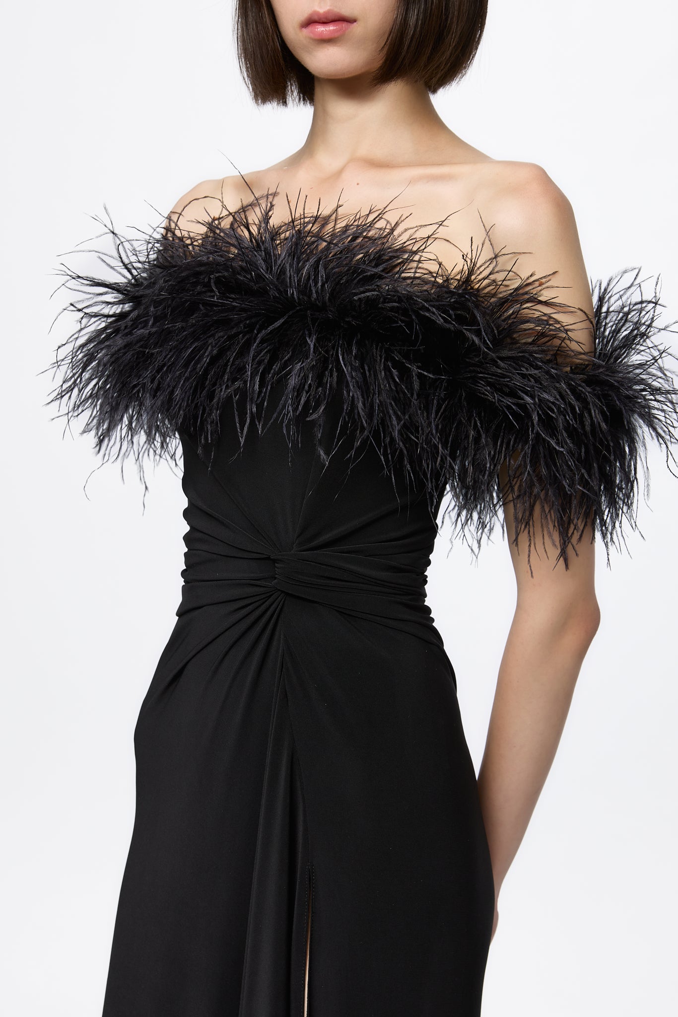 ATU Body Couture robe longue noire plumes taille S