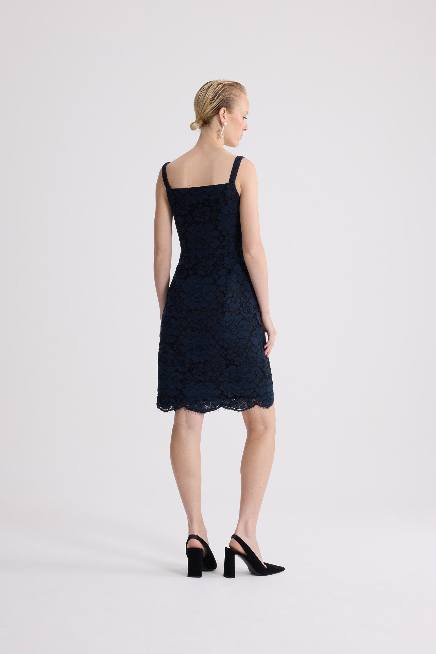 Patou P26DR2520247694N robe midi dentelle bleu marine