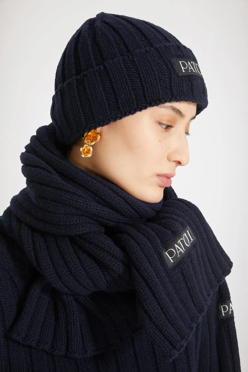 Patou H22AC036 écharpe navy laine côtelée TU