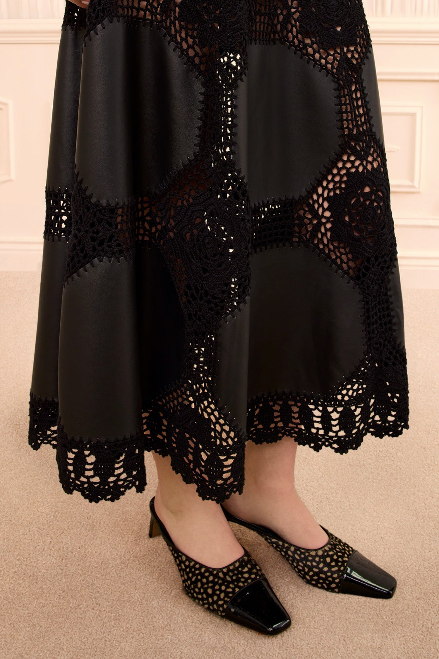 Ulla Johnson Ilana FA260727 robe midi crochet cuir noir