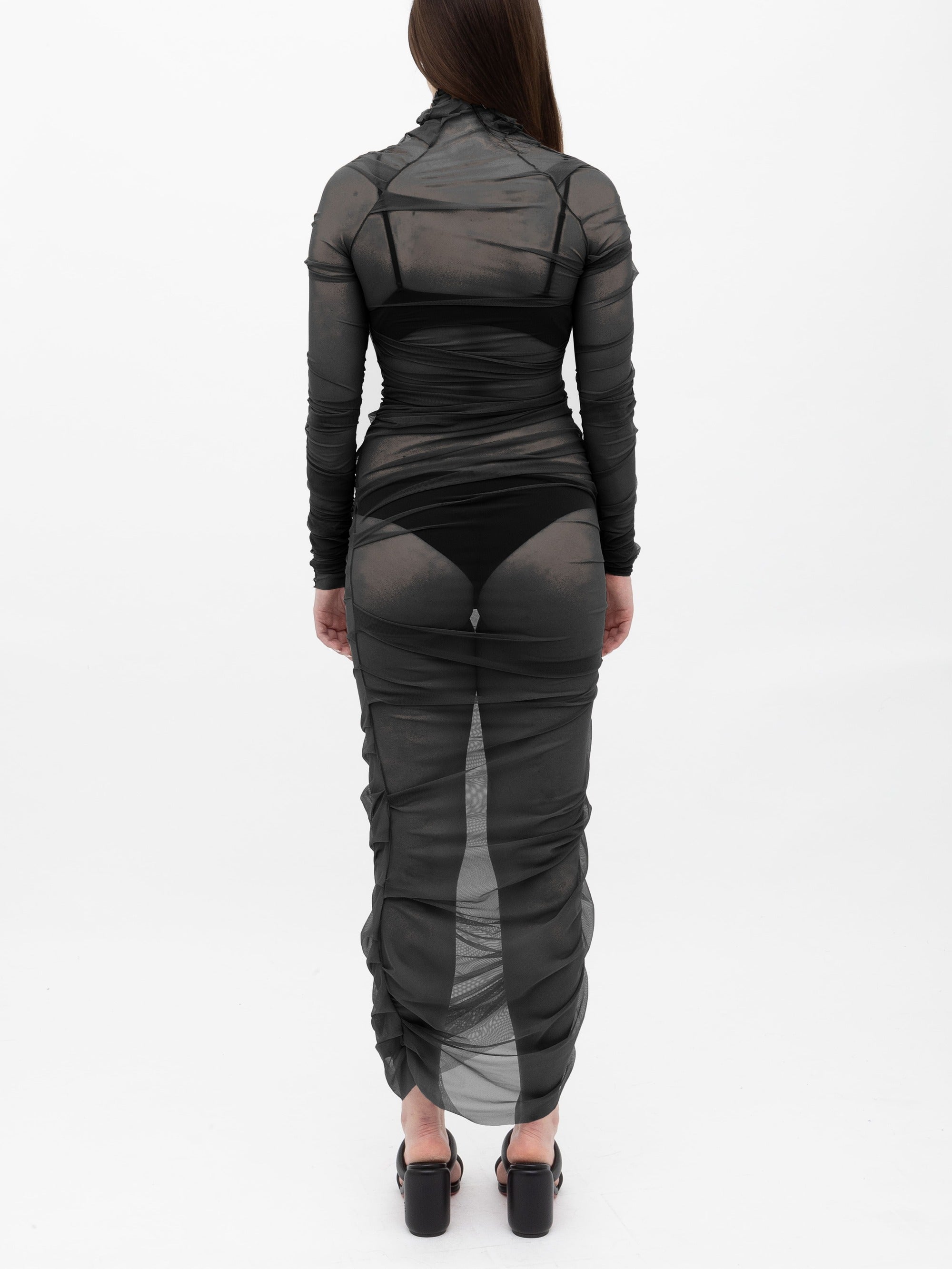 Ester Manas Draped Long Dress robe longue noire drapée