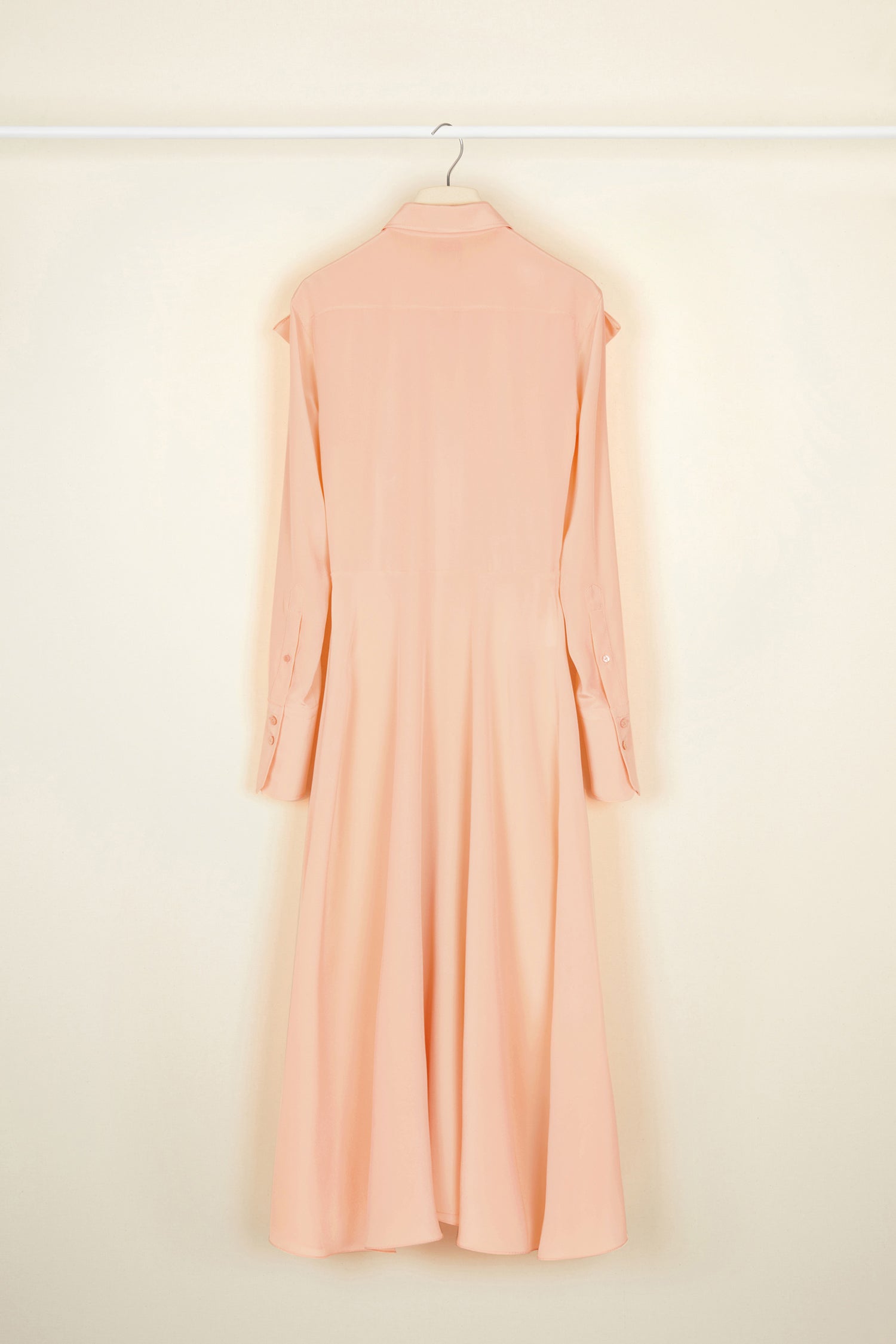 Patou robe midi soie corail col lavallière