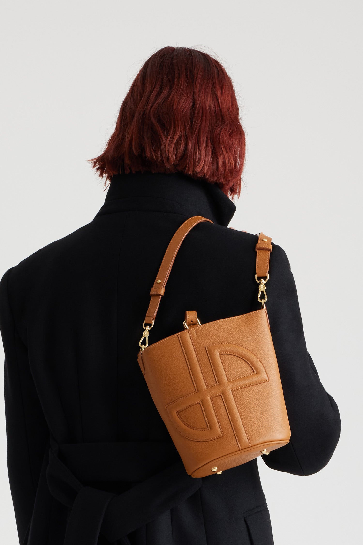 Patou H24BA0165038220A sac seau marron TU cuir grainé