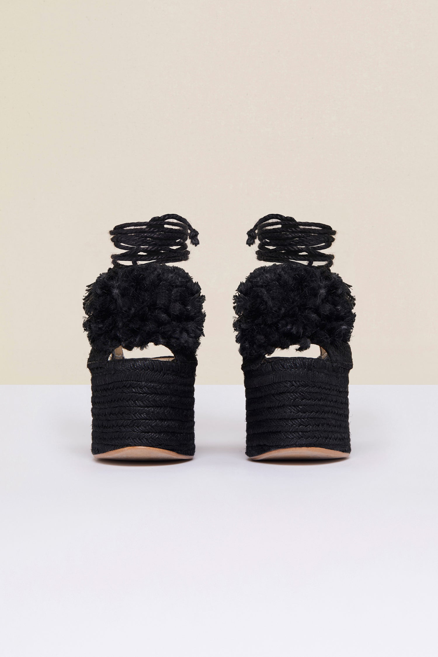 Patou Pompom espadrilles compensées noires jute