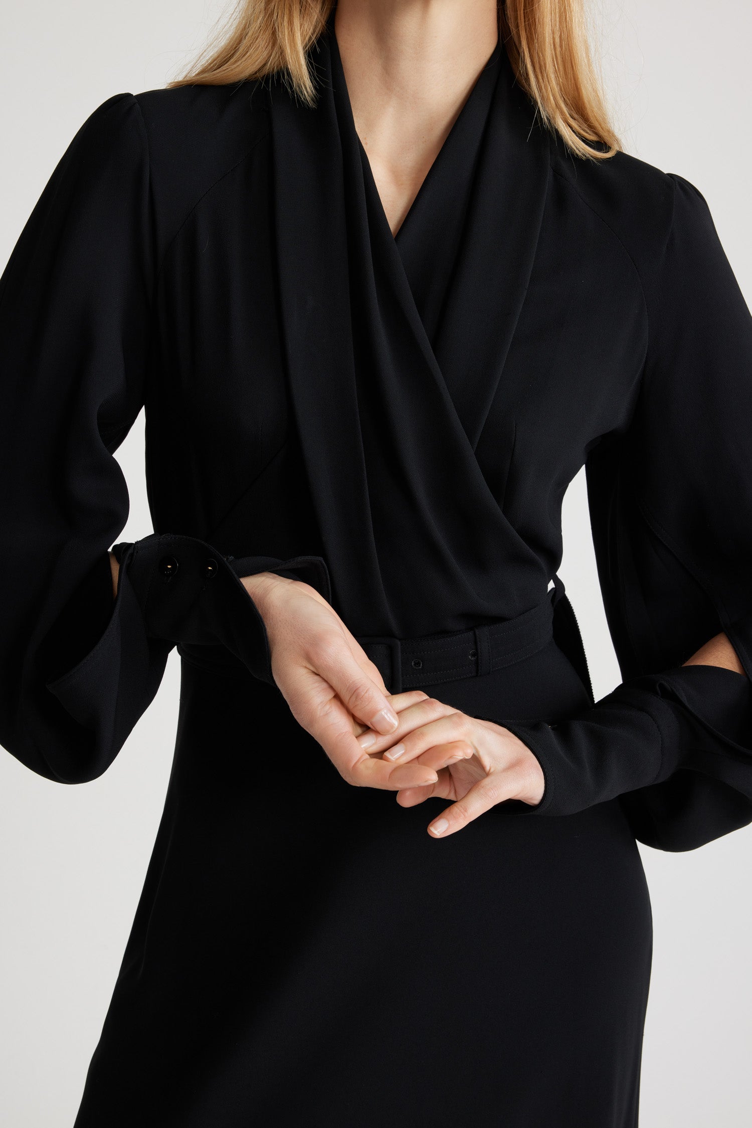 Patou H24DR1450193999B robe maxi noire crêpe ceinture
