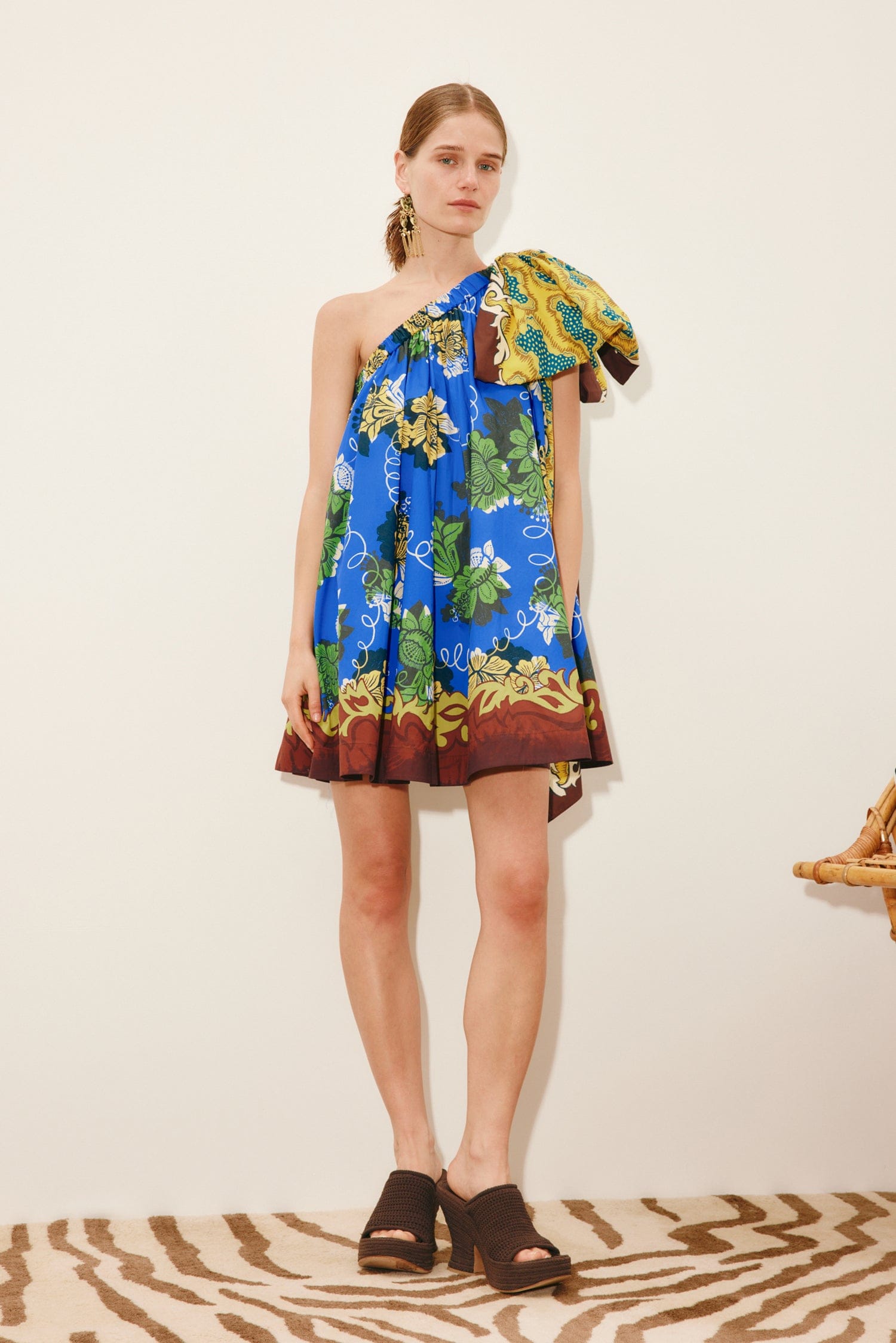 Alemaïs Arnie Mini Dress robe coton une-épaule