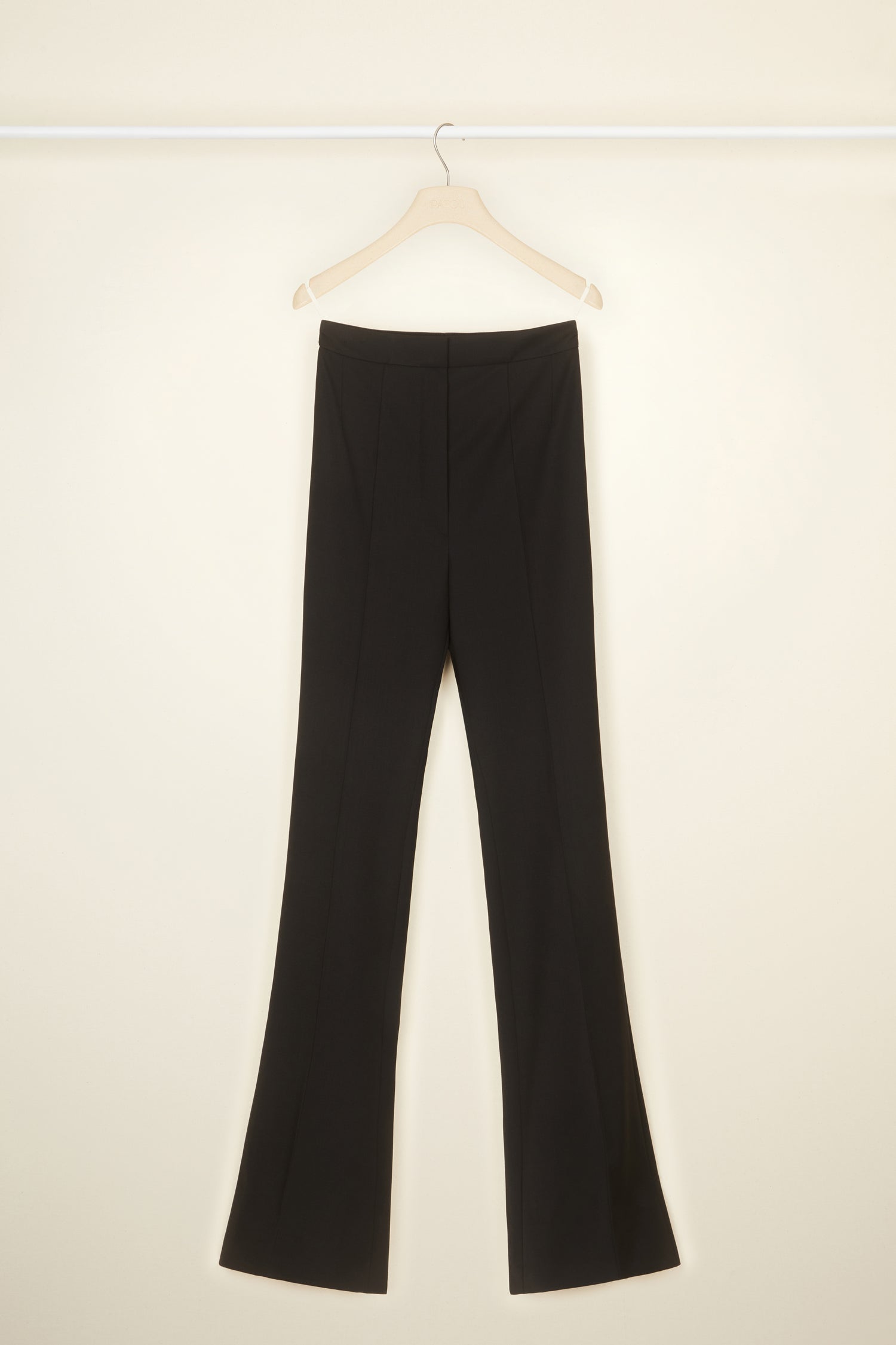 Patou TR019 pantalon laine flare noir slim stretch