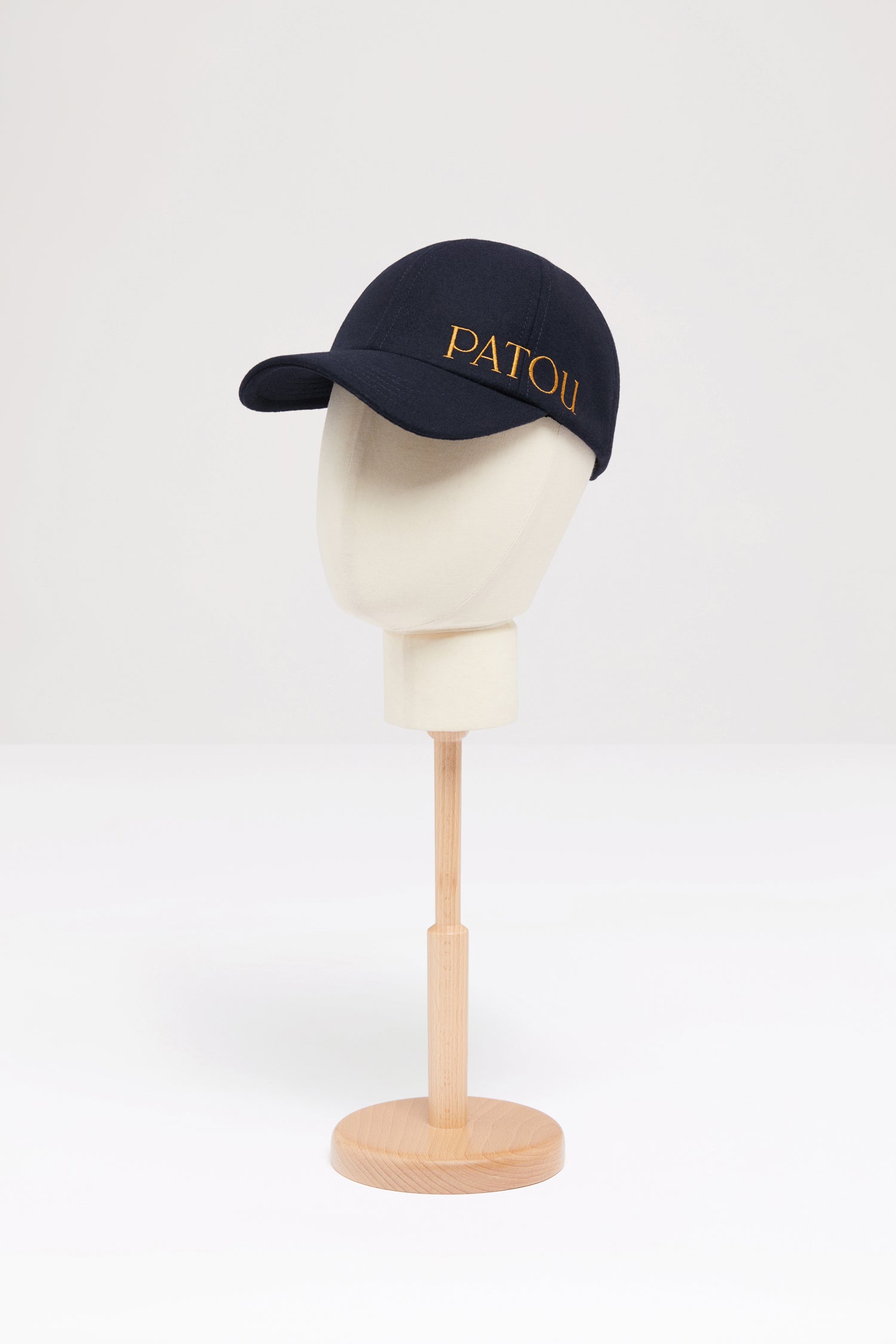 Patou AC040 casquette feutre marine logo brodé