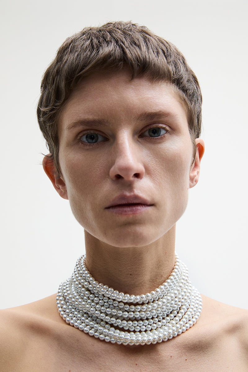 ATU Body Couture collier multirang perles nacre blanche