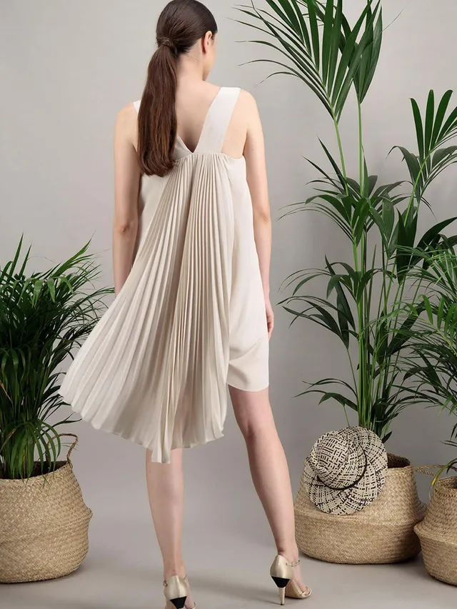 Anahide Saint André Amaya robe plissée beige crêpe de soie
