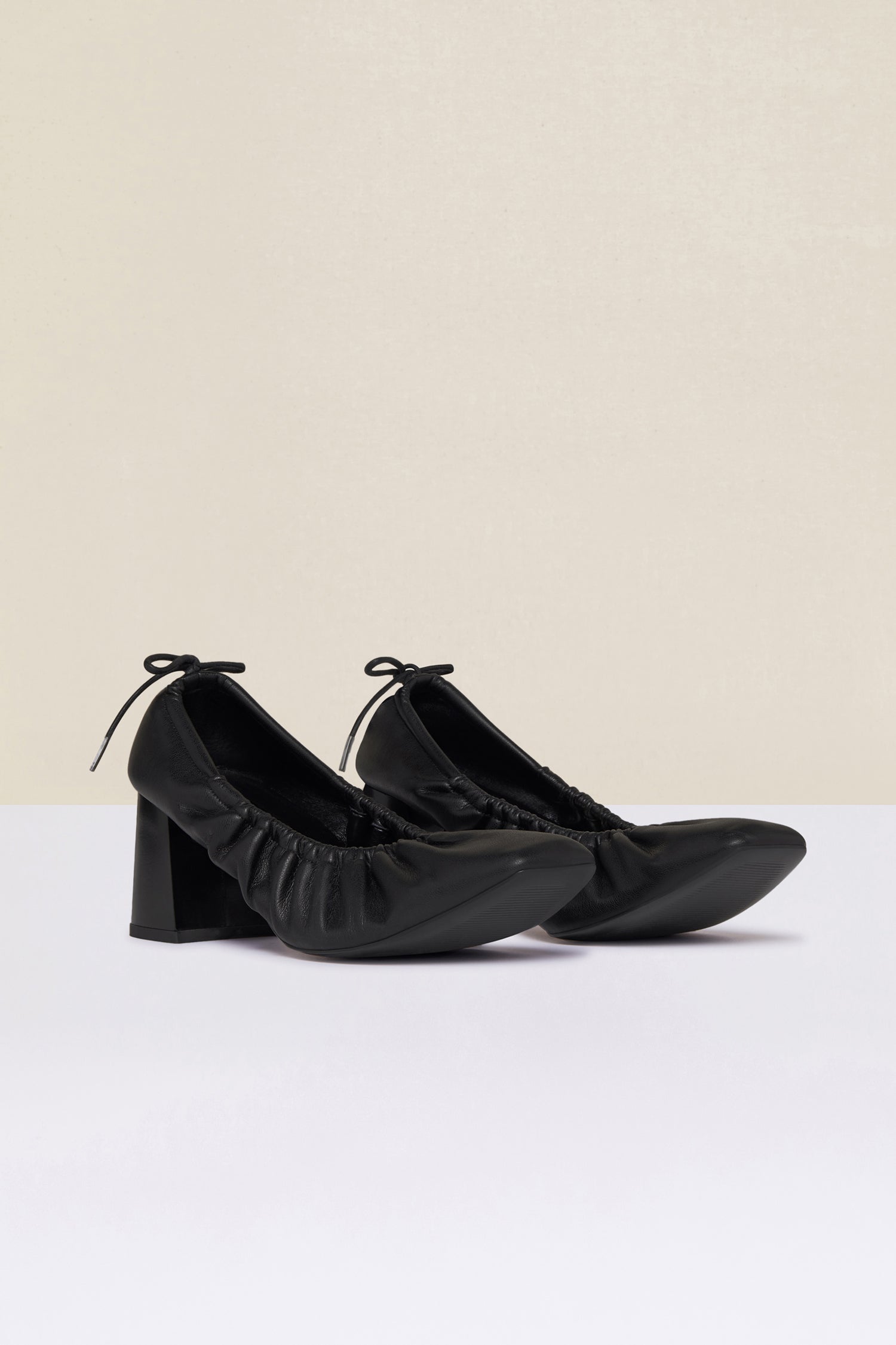 Patou FO005 escarpins cuir vegan noirs talon bloc