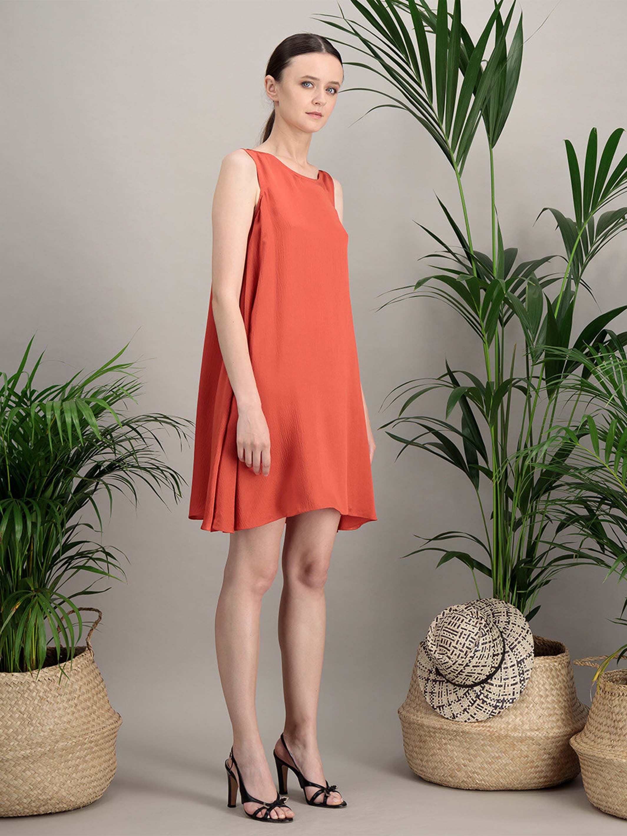 Anahide Saint André Miscelia robe soie évasée corail