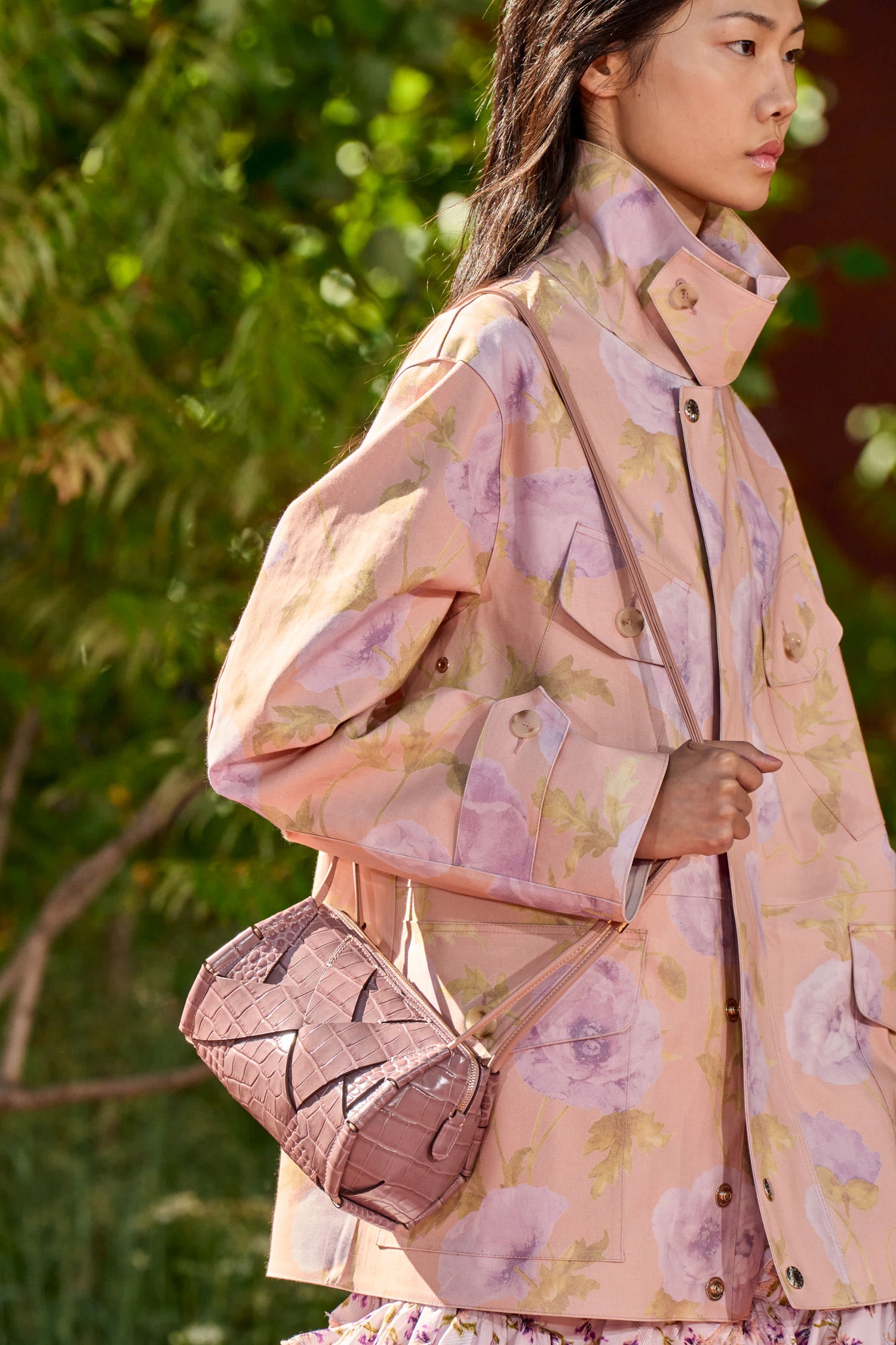 Ulla Johnson Charlotte sac caméra cuir rose Rosa