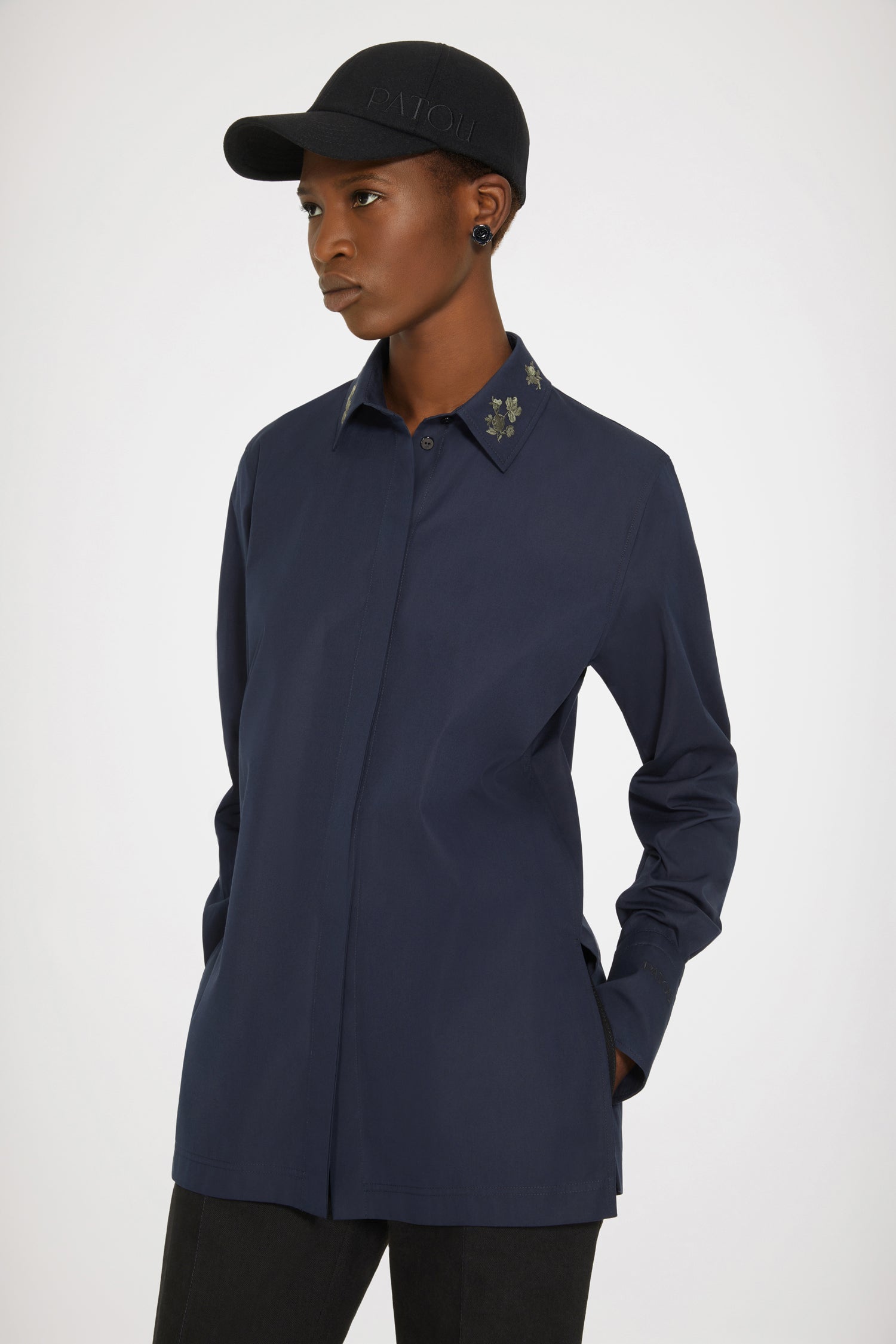 Patou BL019 chemise coton bleu nuit col brodé