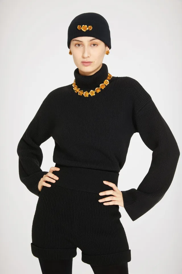 Patou Knitwear H22KN092 pull mérinos noir col roulé