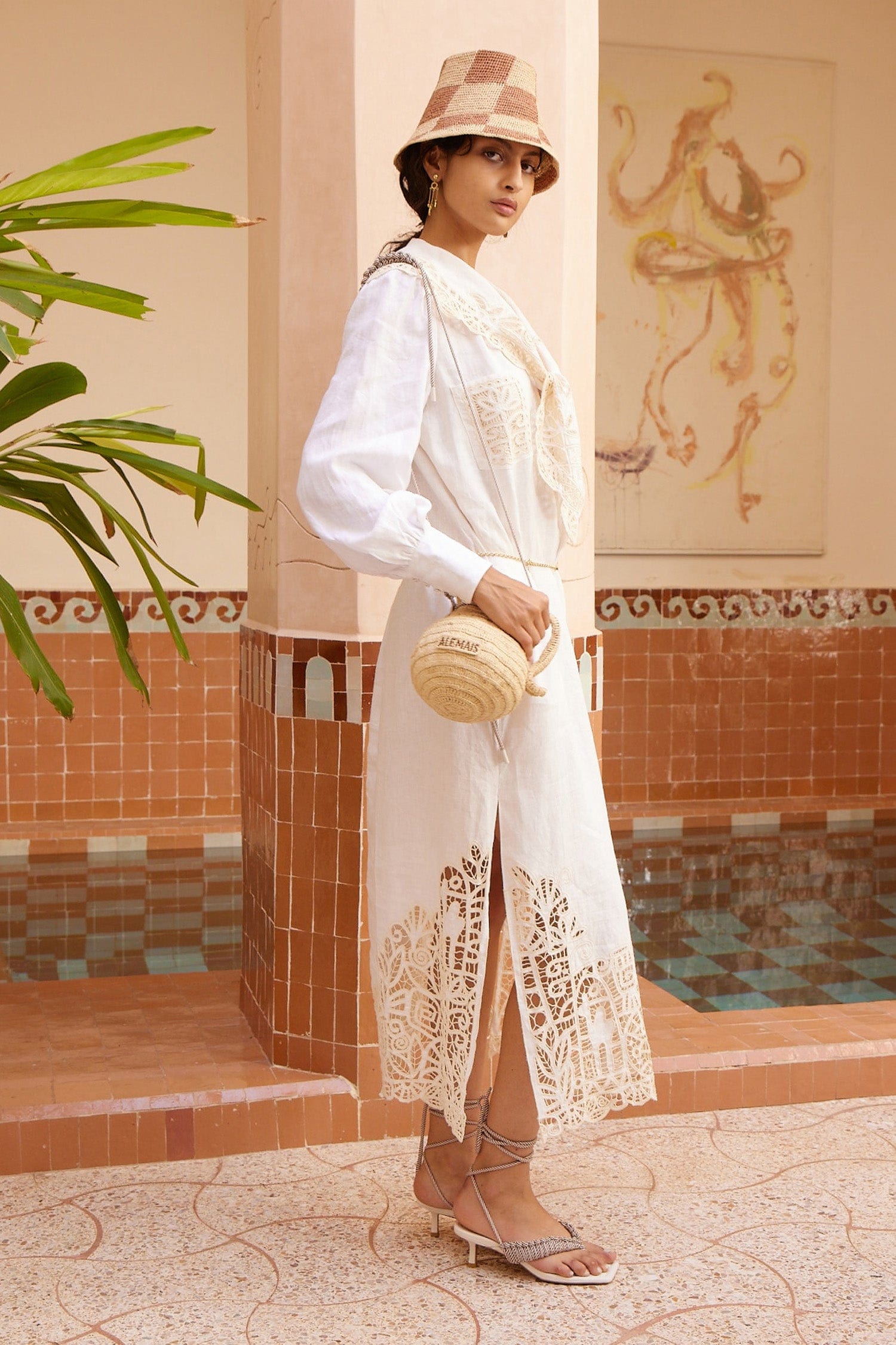 Alemaïs Rosemary robe midi lin brodée col foulard