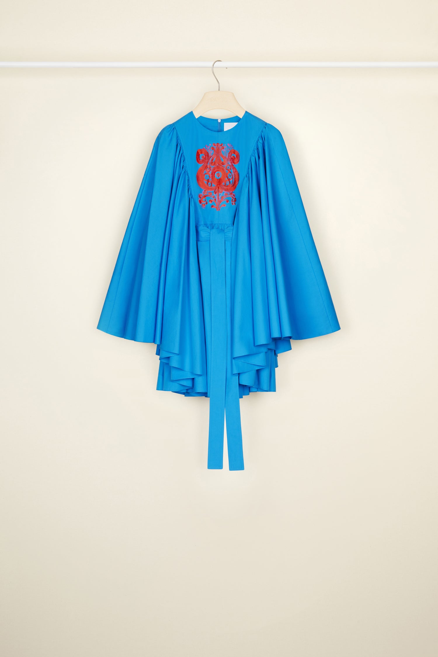 Patou A21DR074 robe mini bleue Bretagne coton bio ceinturée