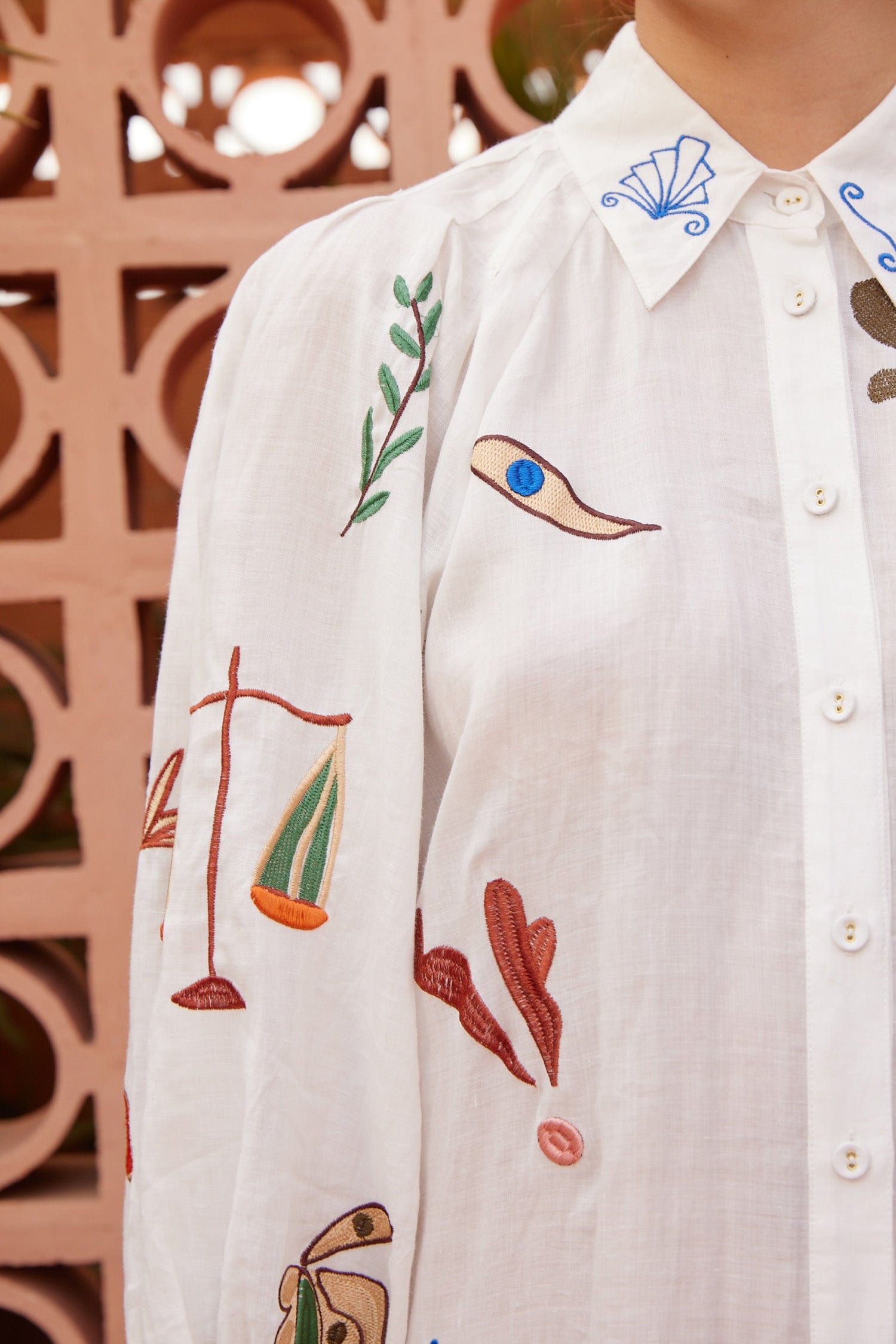 Alemäis Mina Embroidered Shirtdress robe chemise brodée