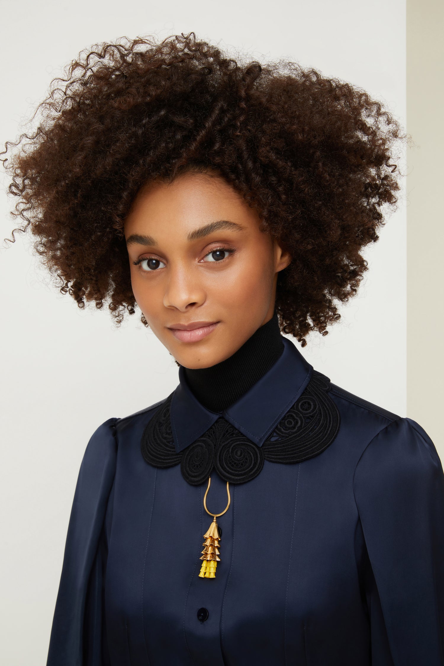Patou A21JW0681000208C collier laiton doré Citrus perles
