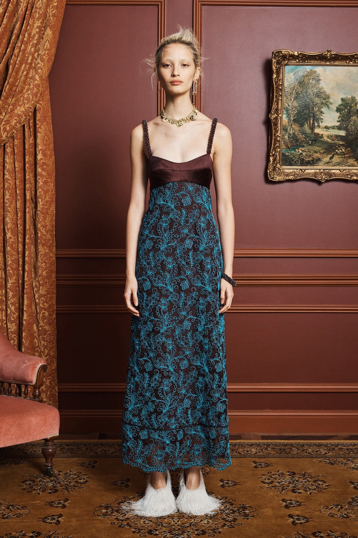 Alemäis Francine robe midi dentelle col cœur