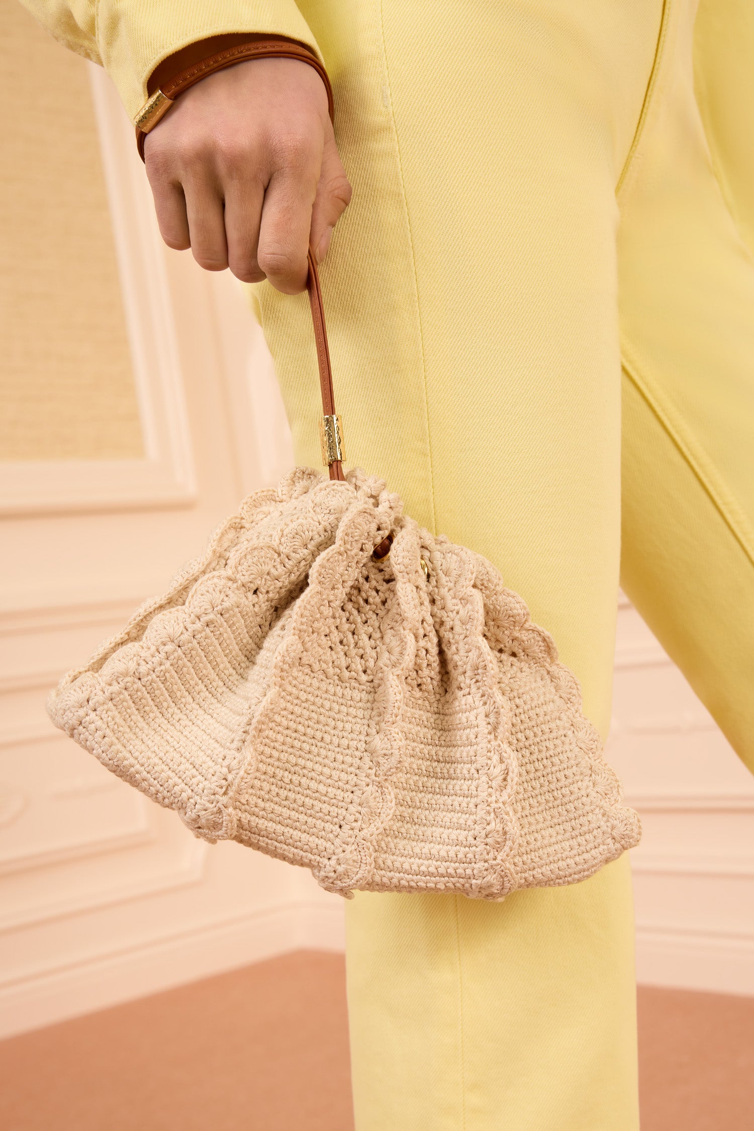 Ulla Johnson Adria Small sac bandoulière Cowrie crochet