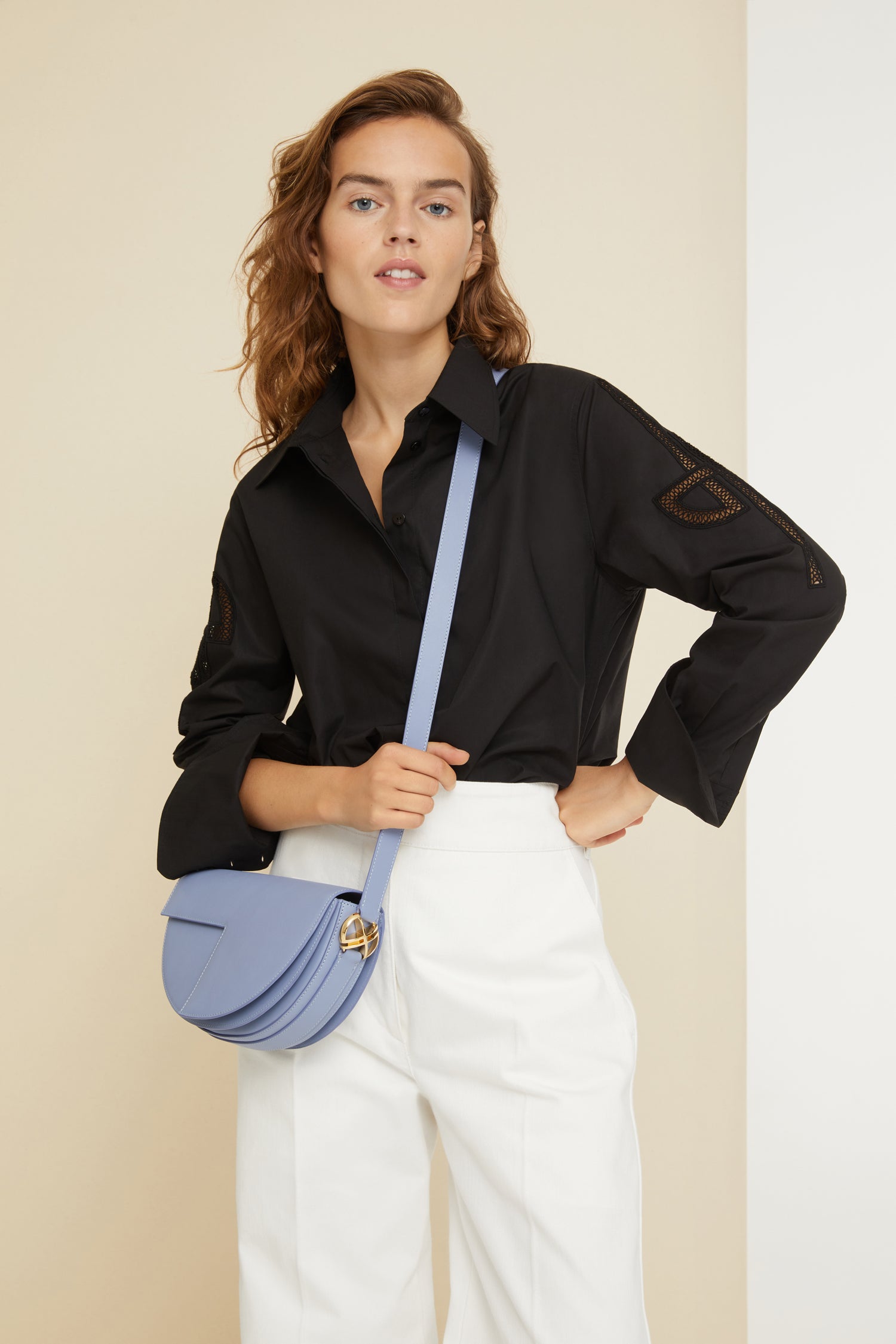 Patou P22BA0015001626B sac cuir bleu ciel