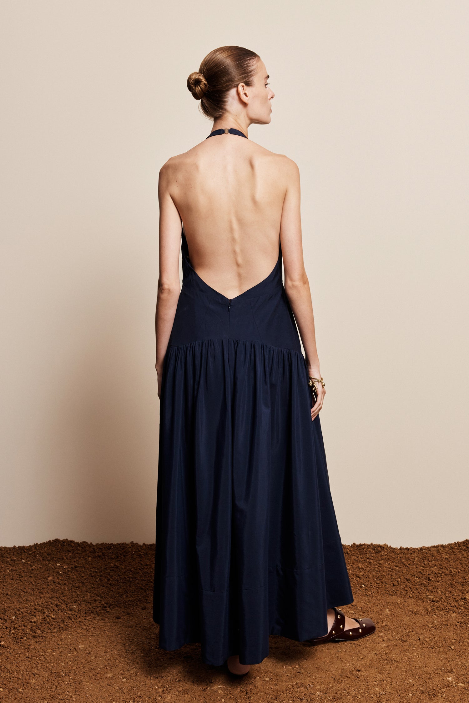 Alemaïs Dillon robe longue halter appliqué perlé