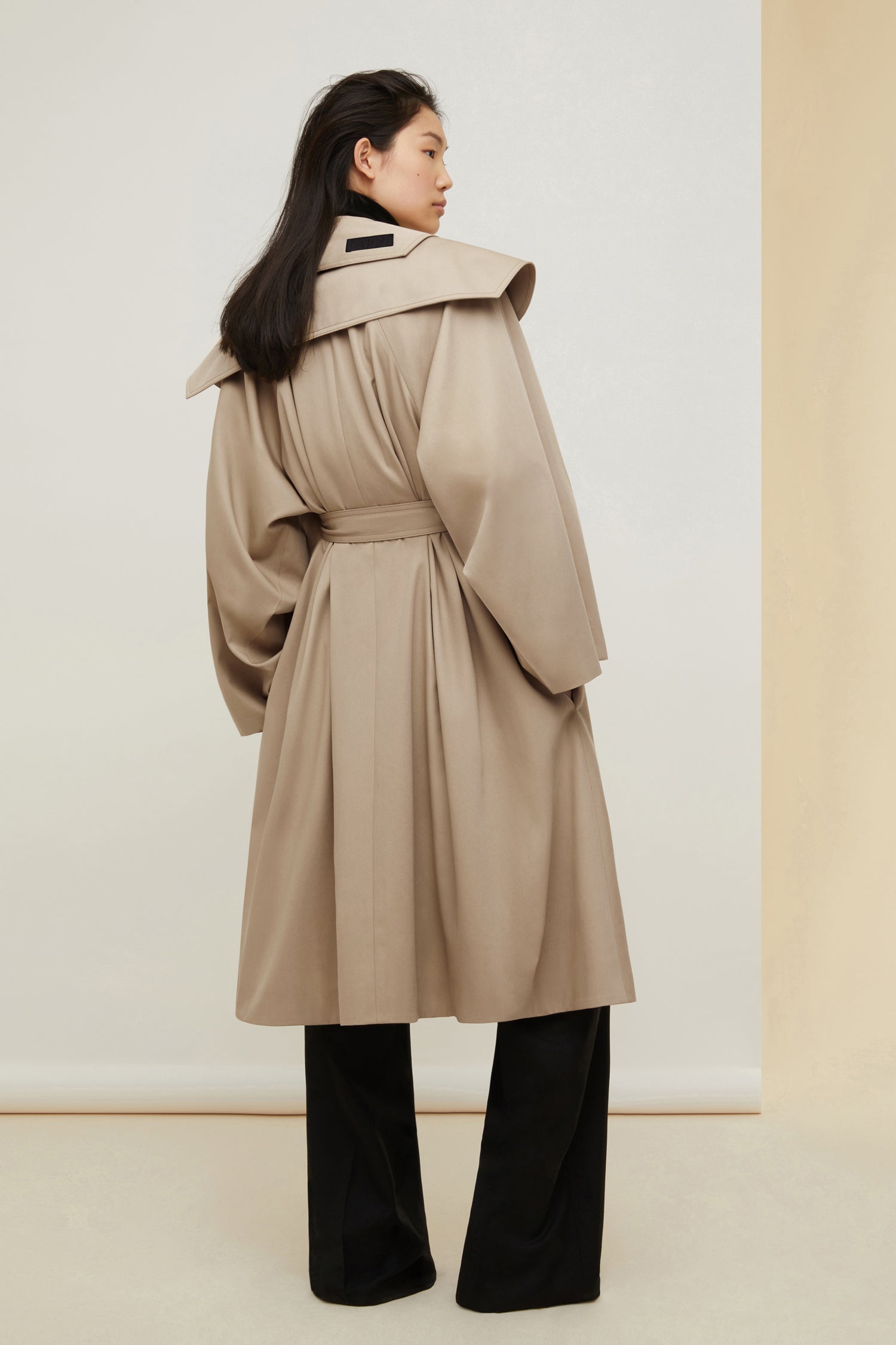 Patou Coats CO010 manteau gabardine sable ceinturé