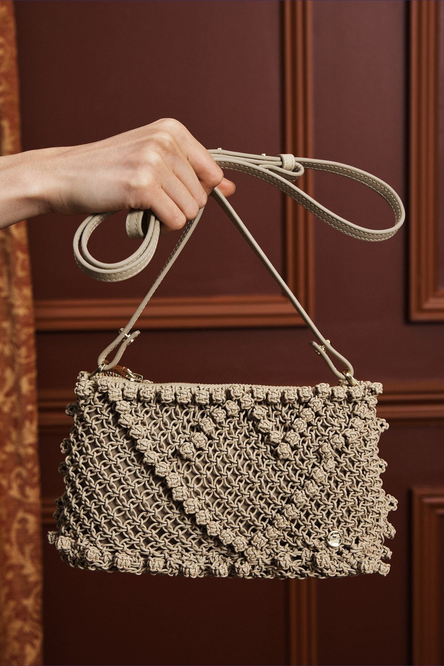 Alemais Accessories Leather Macrame Clutch pochette taupe OS